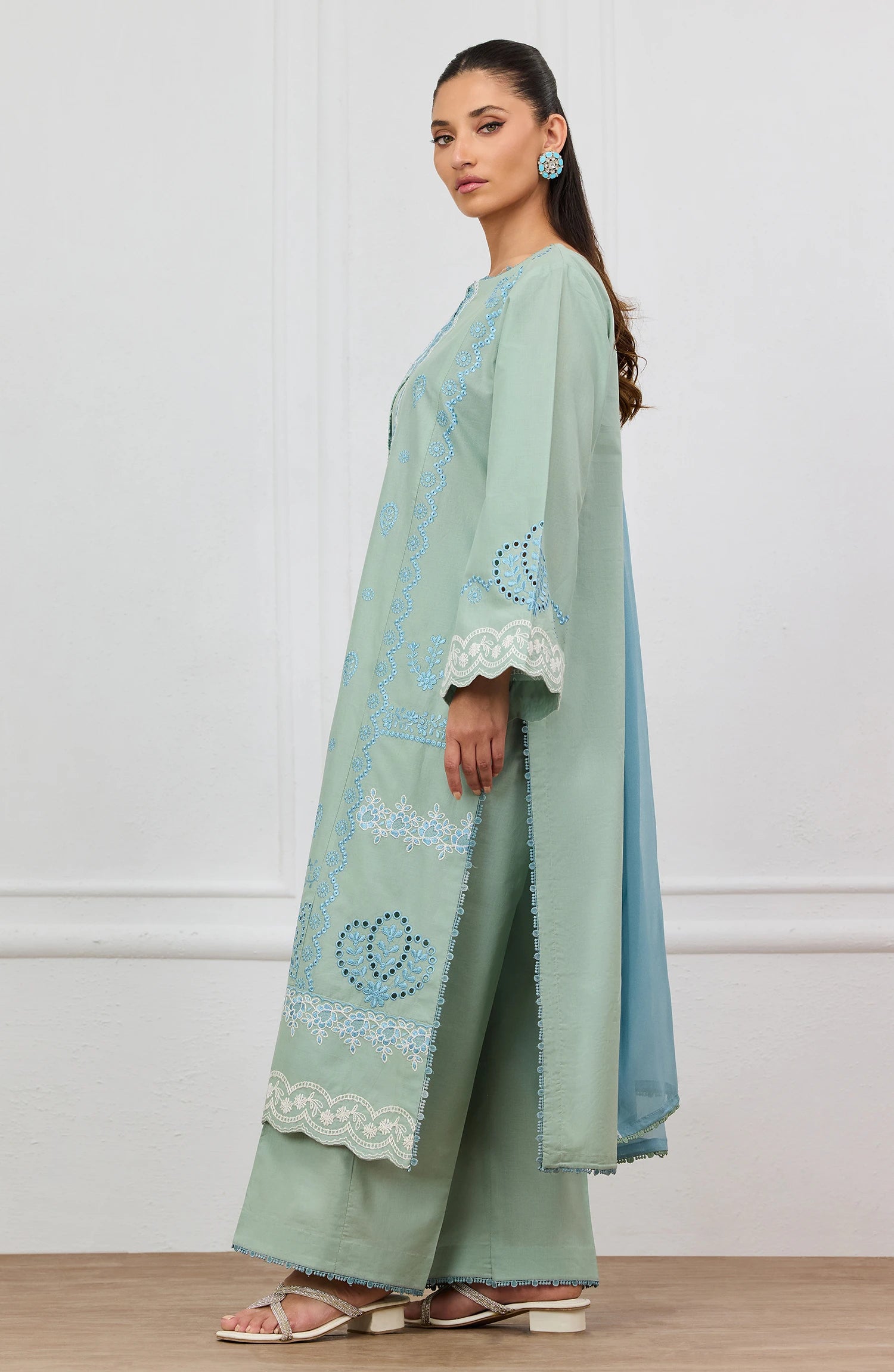 Unstitched | 3 Piece | Embroidered | CHIKANKARI Shirt | WRFC25S-3026/U LIGHT GREEN