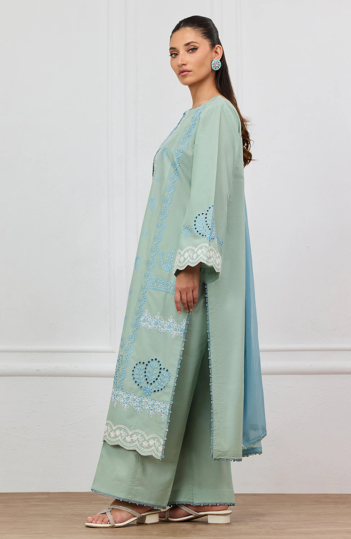 Unstitched | 3 Piece | Embroidered | CHIKANKARI Shirt | WRFC25S-3026/U LIGHT GREEN