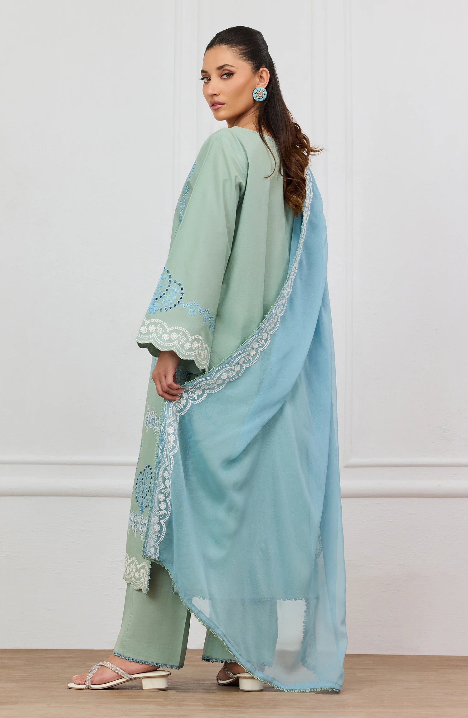 Unstitched | 3 Piece | Embroidered | CHIKANKARI Shirt | WRFC25S-3026/U LIGHT GREEN