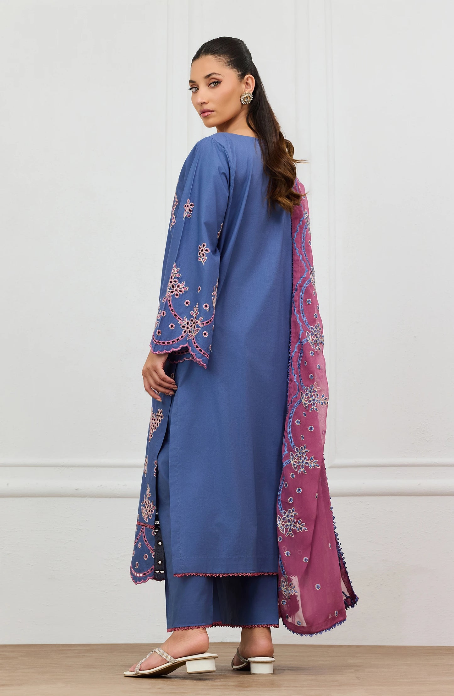 Unstitched | 3 Piece | Embroidered | CHIKANKARI Shirt | WRFC25S-3031/U BLUE