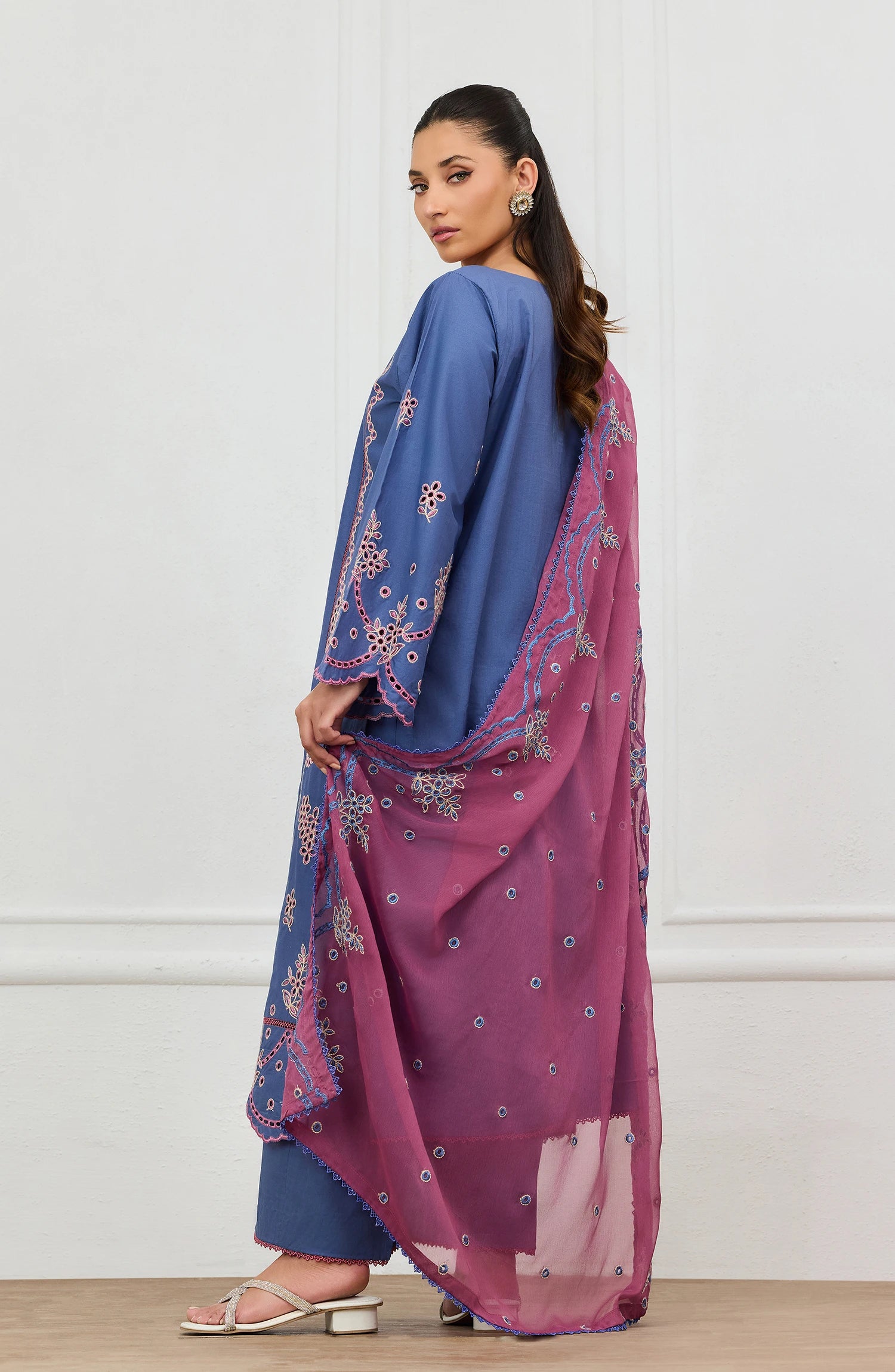 Unstitched | 3 Piece | Embroidered | CHIKANKARI Shirt | WRFC25S-3031/U BLUE