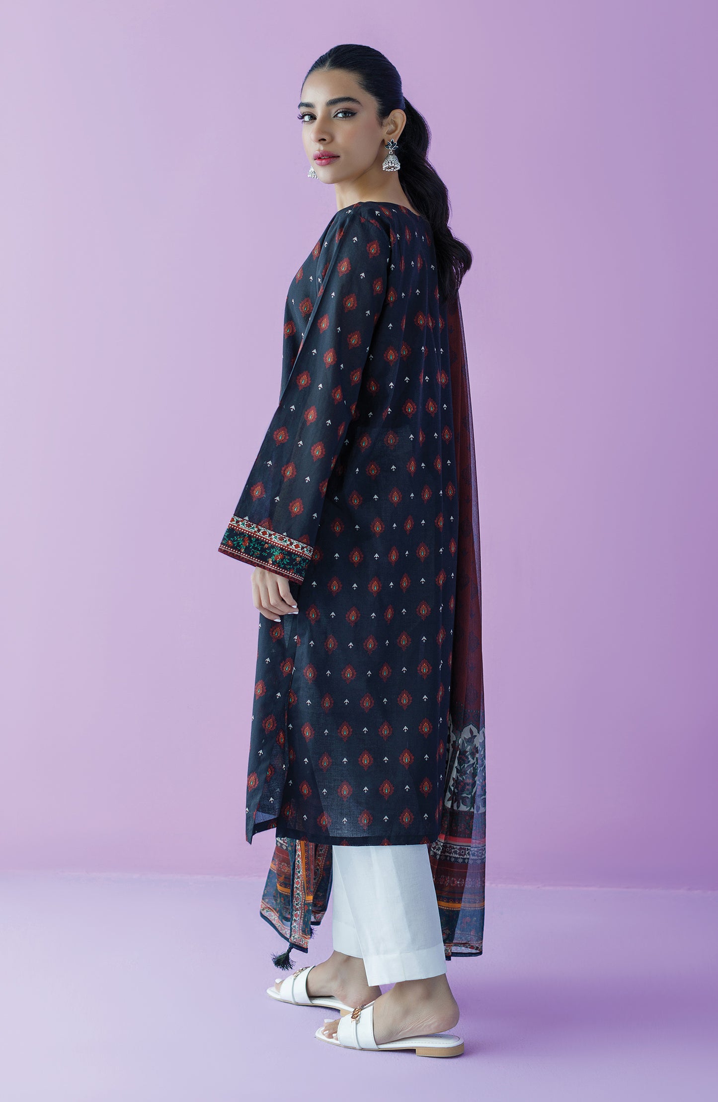 NRDS-23-072/U BLACK LAWN  UNSTITCHED SHIRT DUPATTA