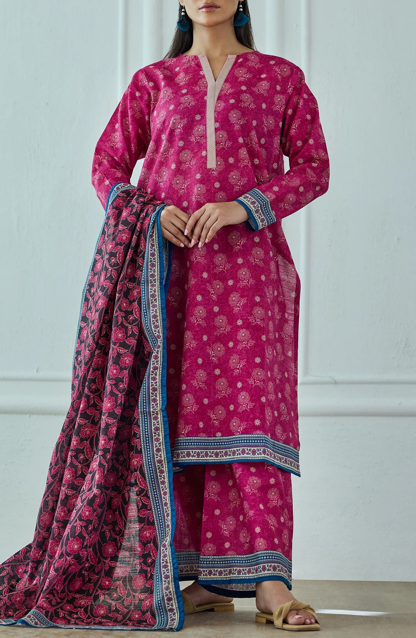 Unstitched | 3 Piece | Printed | Khaddar Shirt | OTL-25-440/U MAGENTA