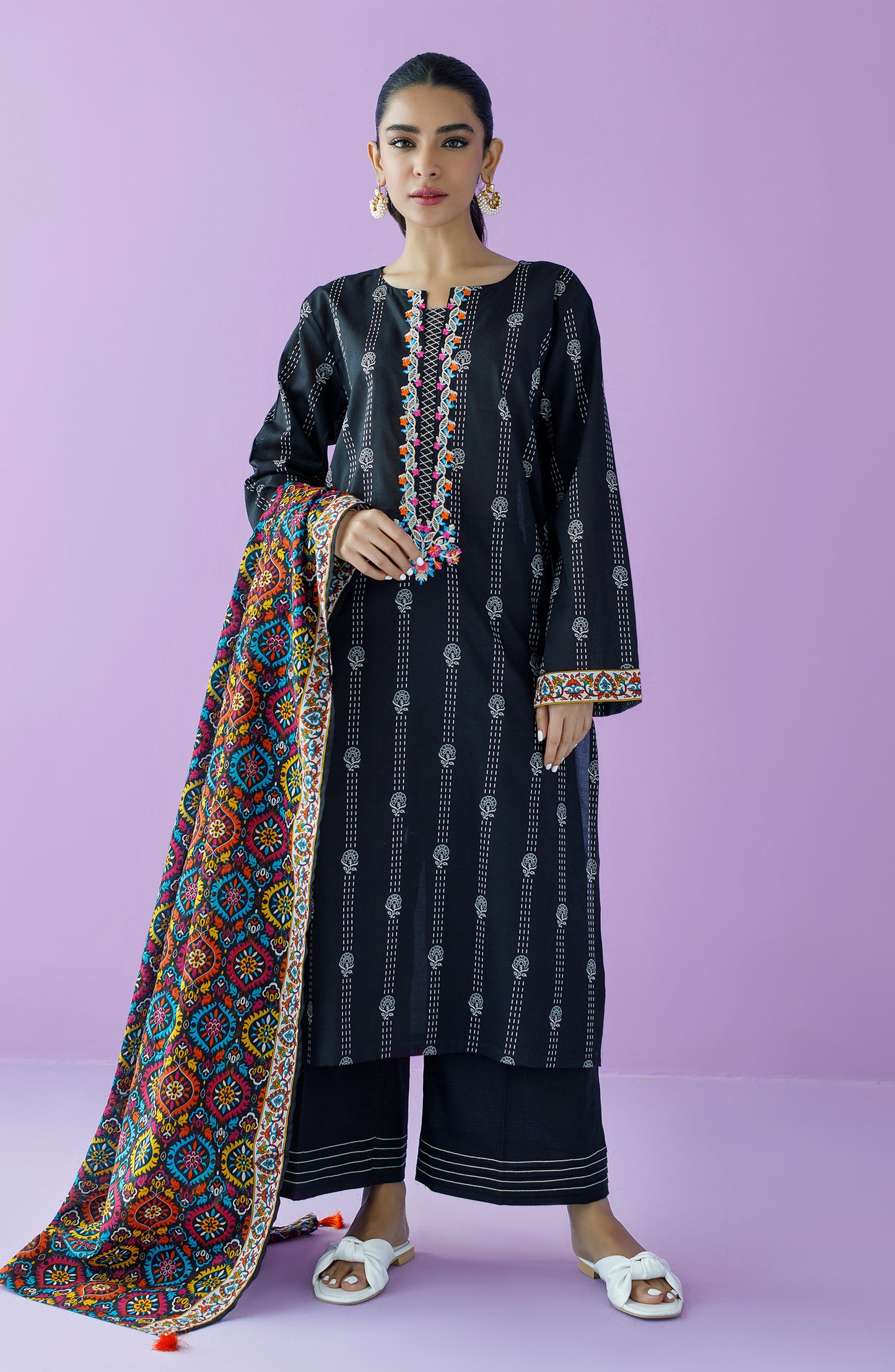 OTL-23-107/U BLACK LAWN  UNSTITCHED SHIRT DUPATTA PANTS