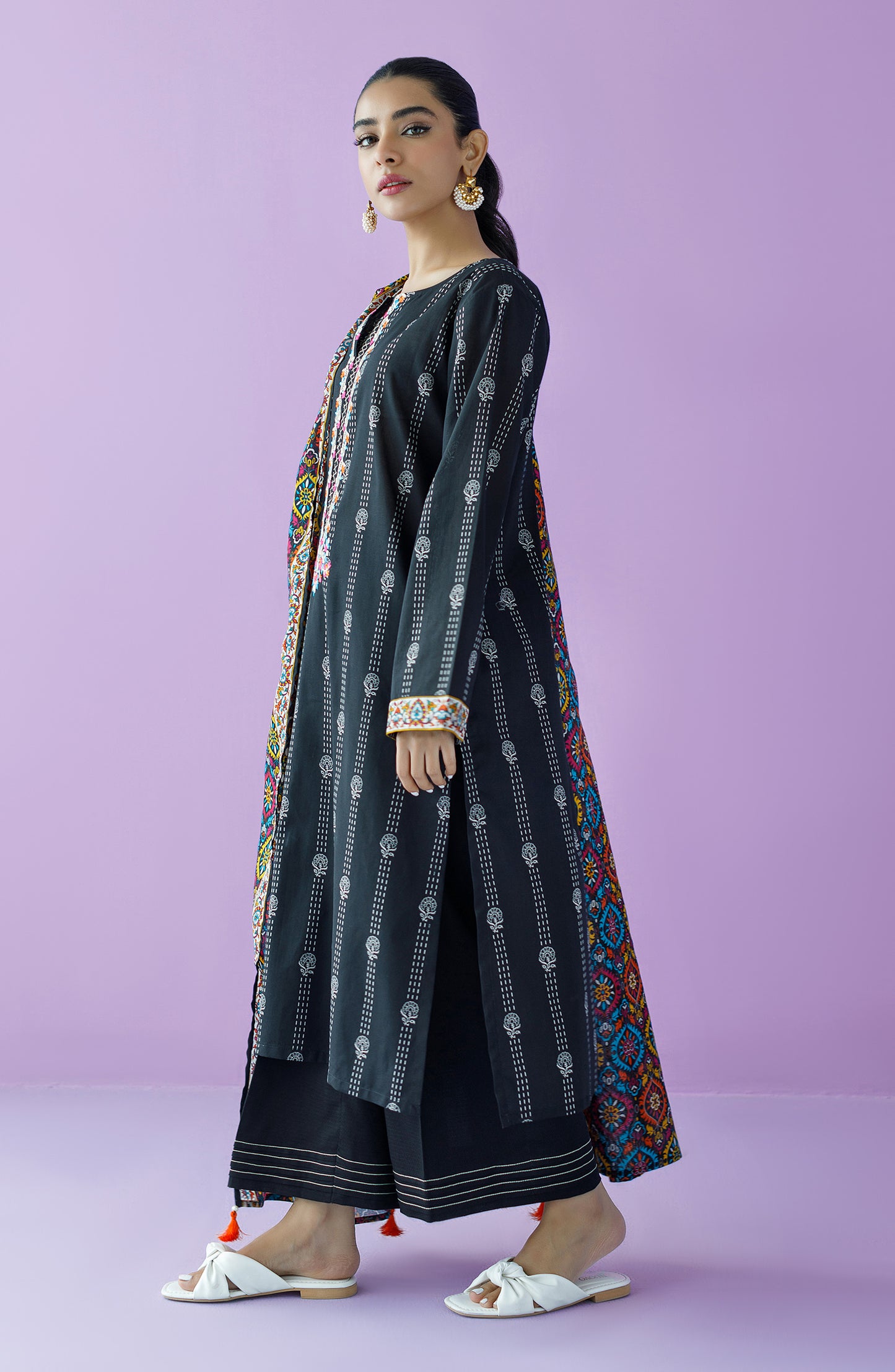 OTL-23-107/U BLACK LAWN  UNSTITCHED SHIRT DUPATTA PANTS