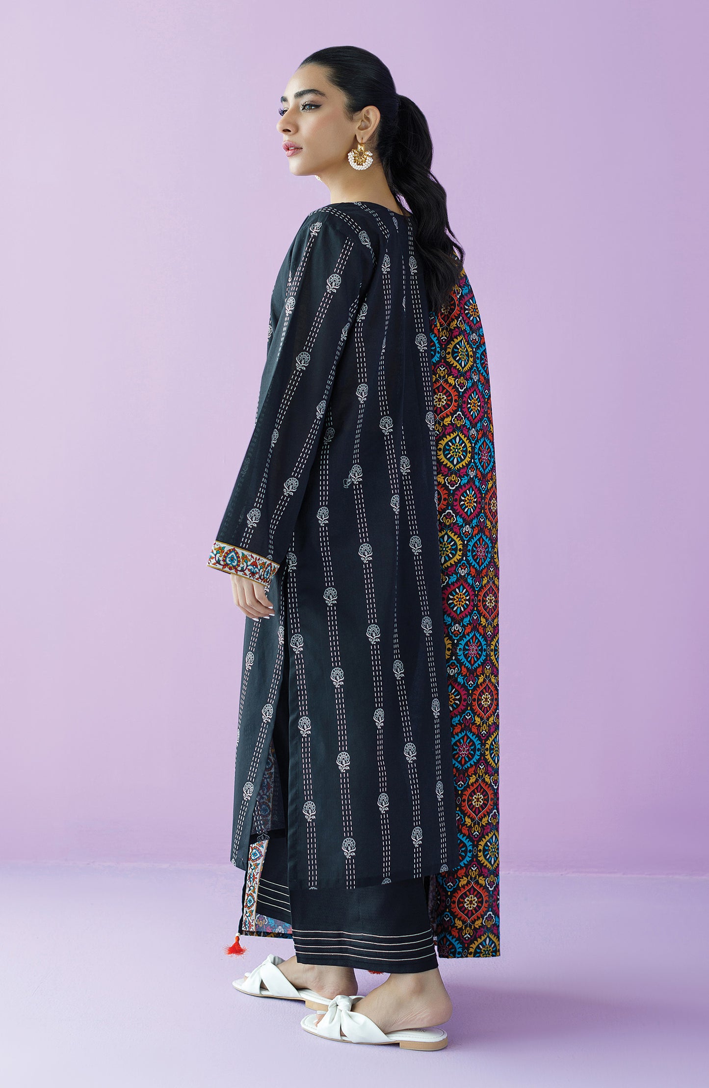 OTL-23-107/U BLACK LAWN  UNSTITCHED SHIRT DUPATTA PANTS