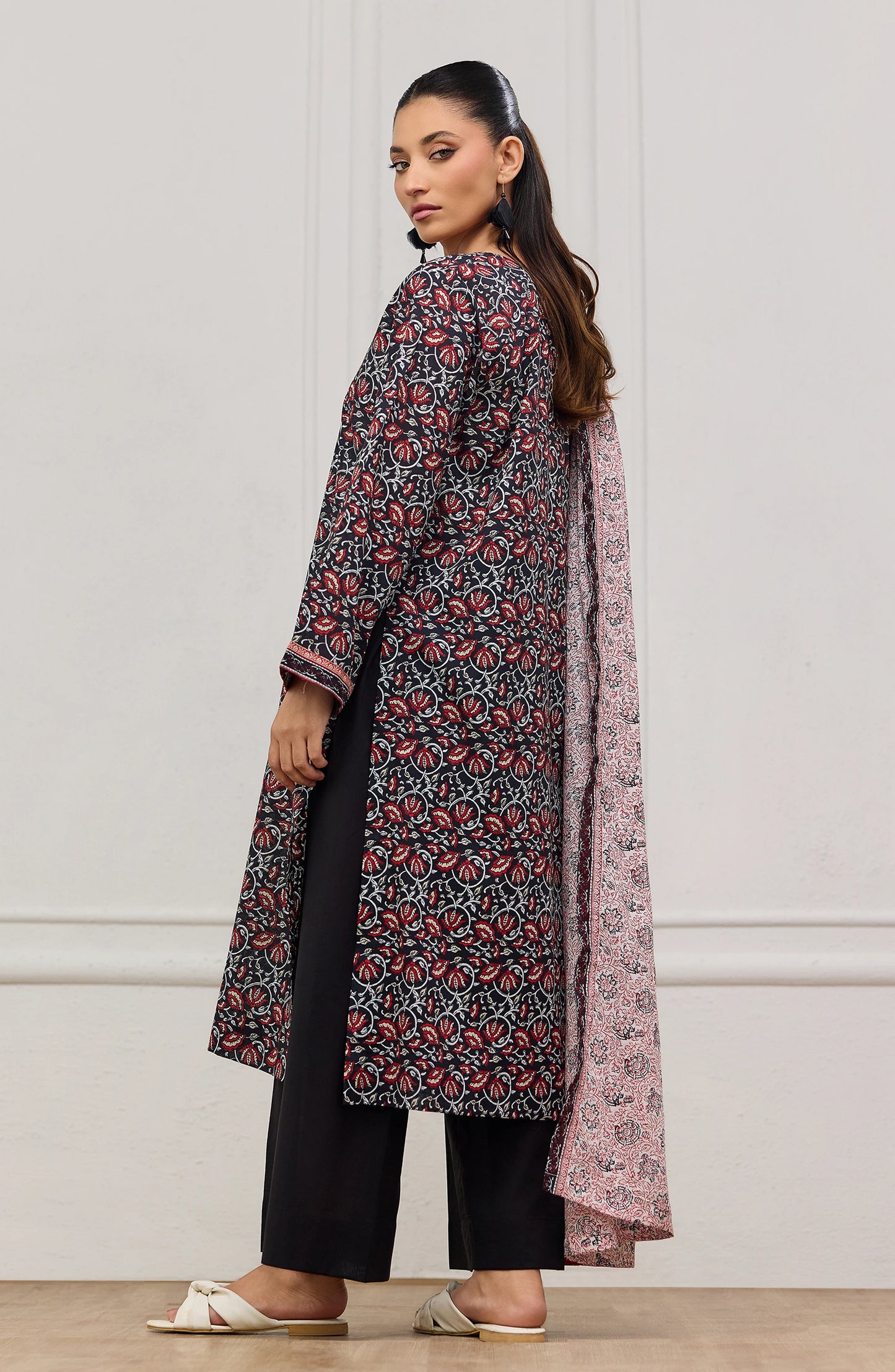 Unstitched | 3 Piece | Printed | Lawn Shirt | OTL-20595/U BLACK