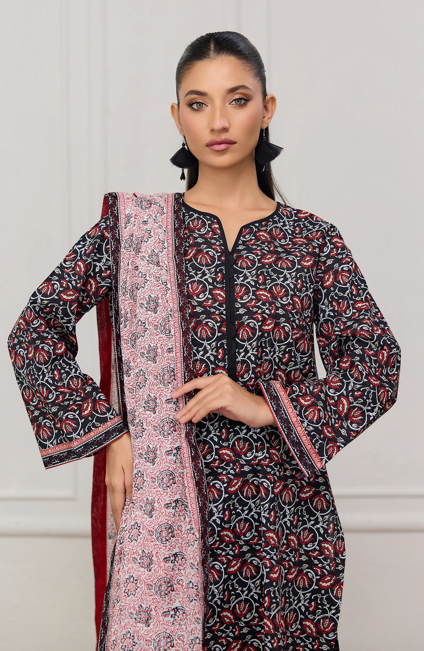 Unstitched | 3 Piece | Printed | Lawn Shirt | OTL-20595/U BLACK