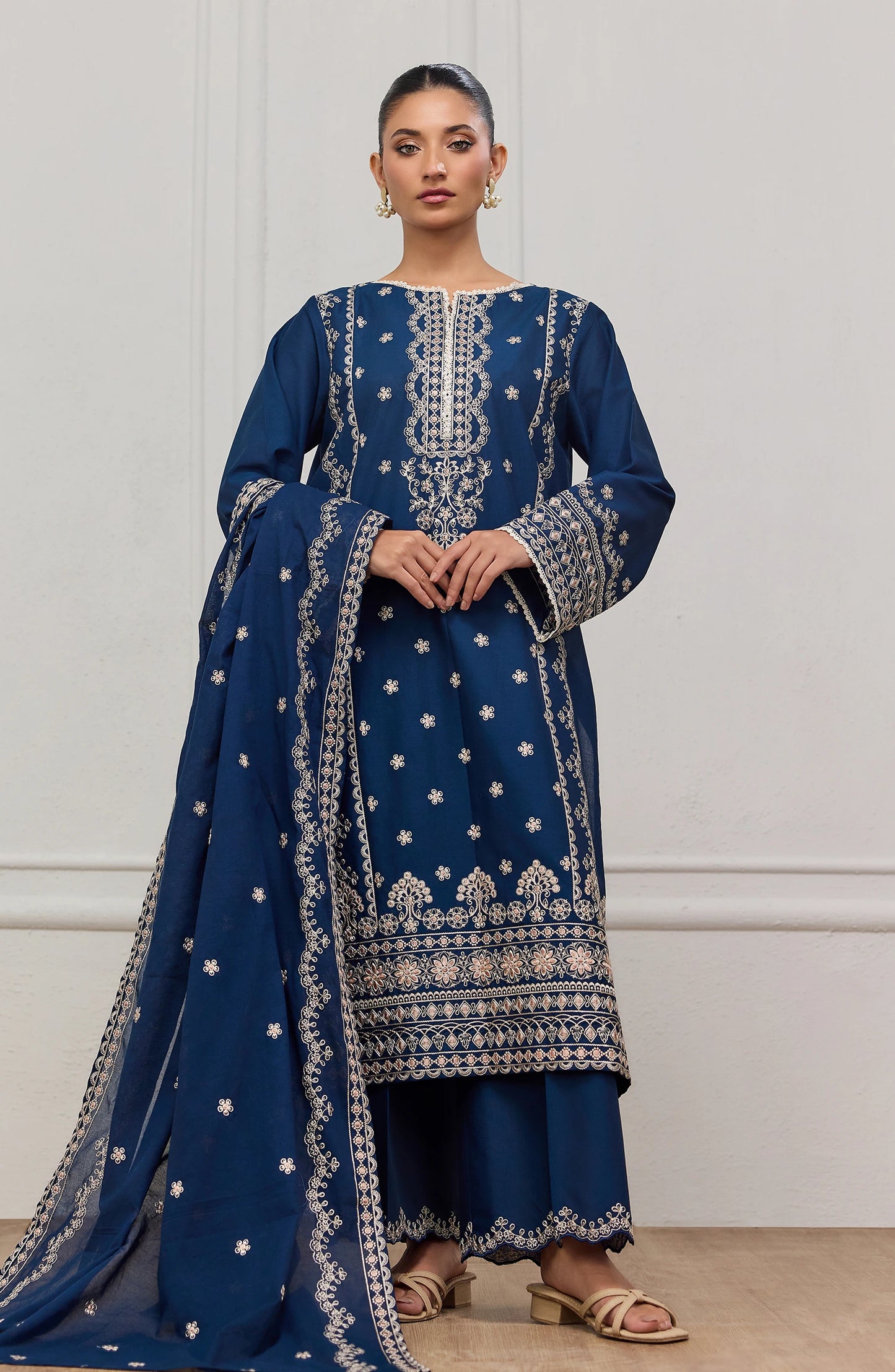 Unstitched | 3 Piece | Embroidered | CHIKANKARI Shirt | WRFC25S-3021/U NAVY BLUE