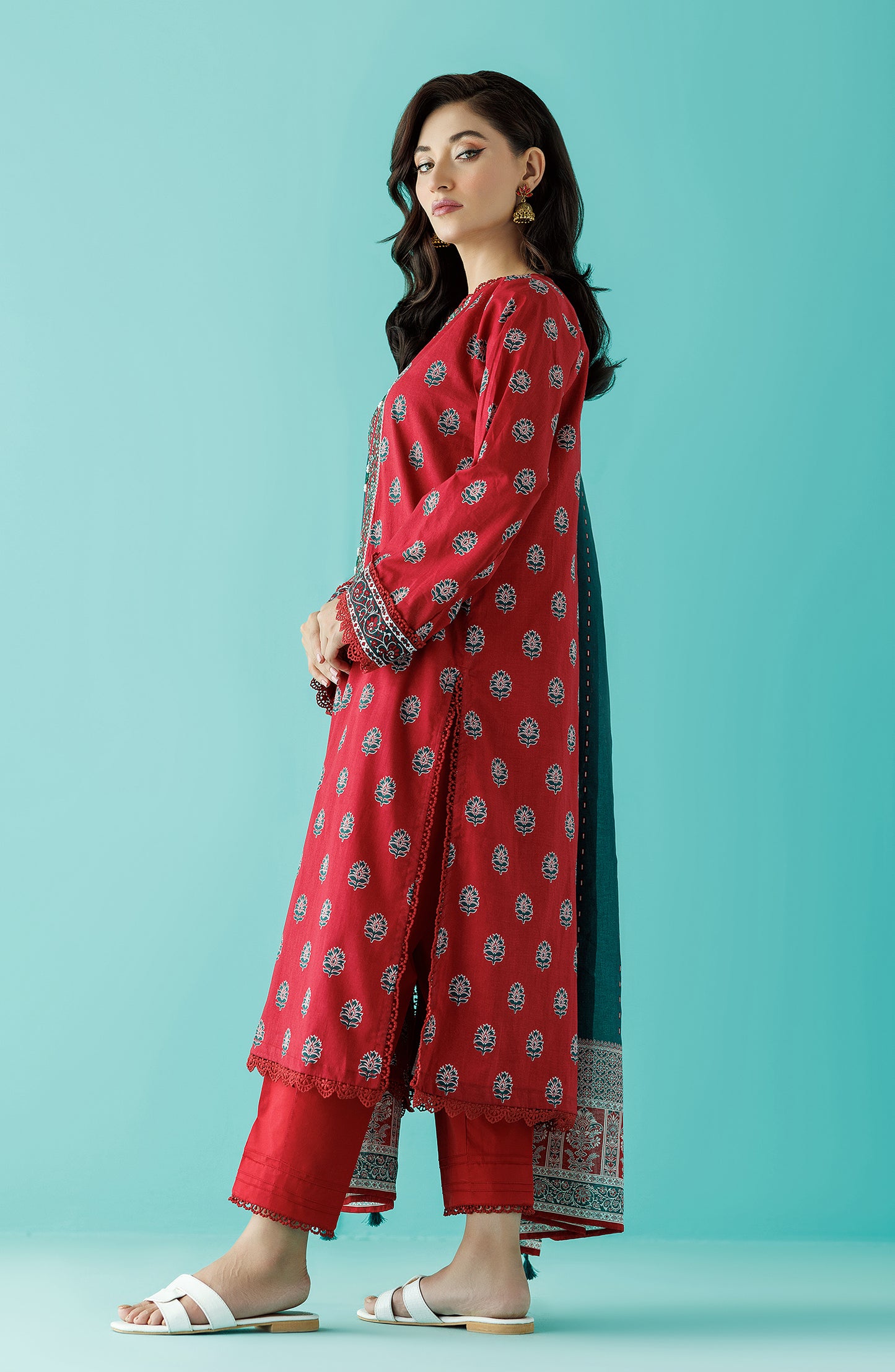 Unstitched 3 Piece Printed Embroidered Lawn Shirt , Cambric Pant and Lawn Dupatta (OTL-24-016/U MAROON)