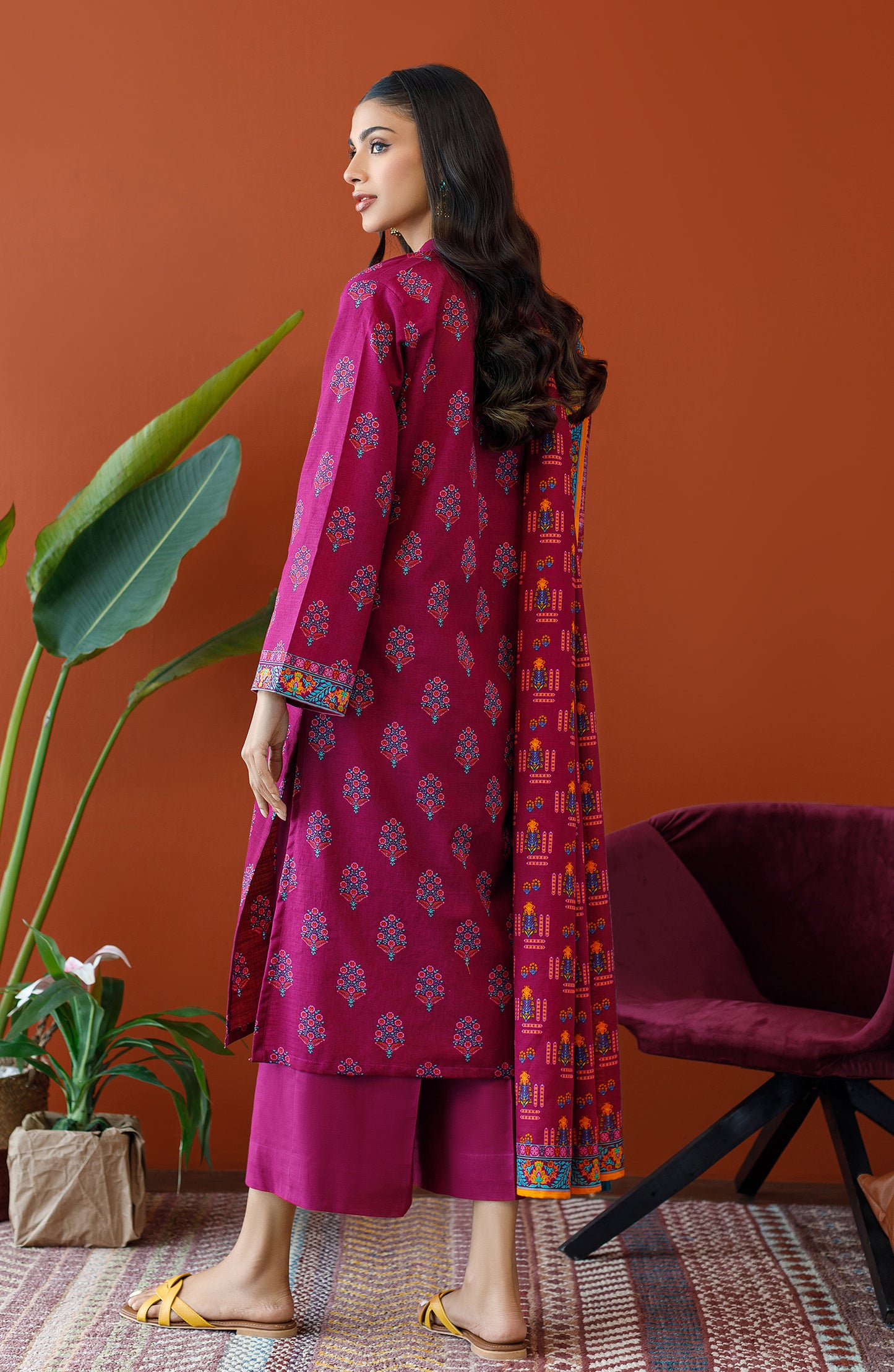 OTL-23-335/U MAGENTA KHADDAR Women UNSTITCHED SHIRT DUPATTA PANTS