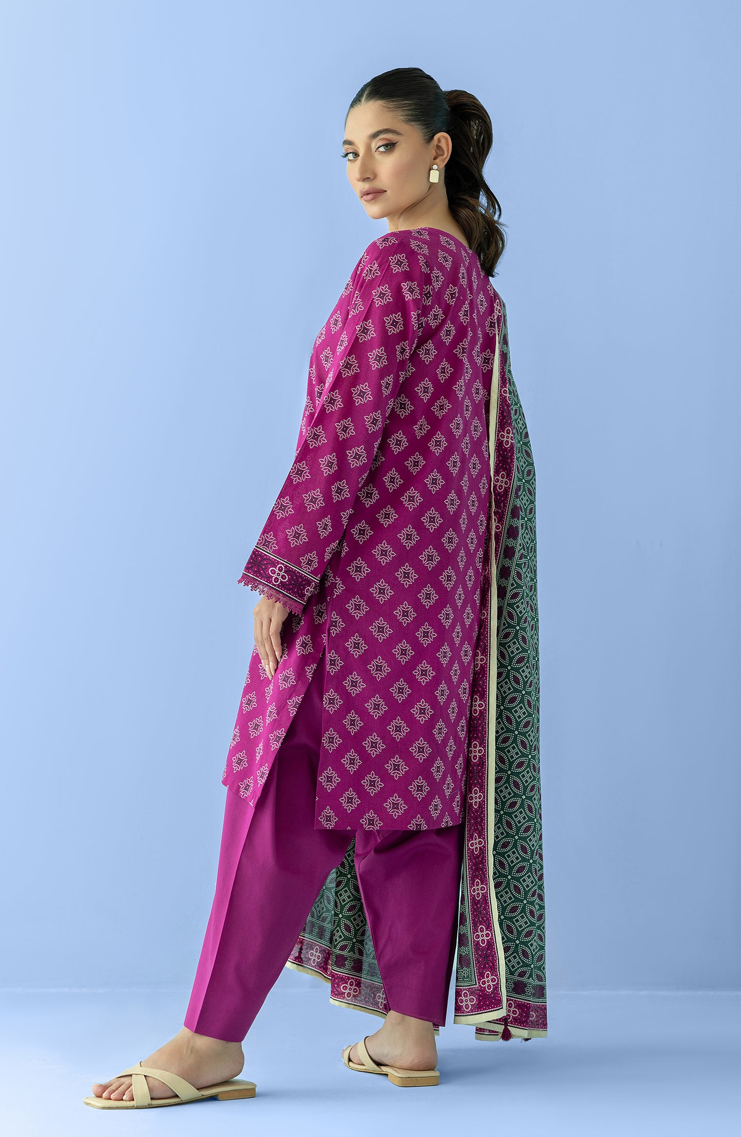 Unstitched 3 Piece Printed Lawn Shirt , Cambric Pant and Lawn Dupatta (OTL-24-053/U PINK)