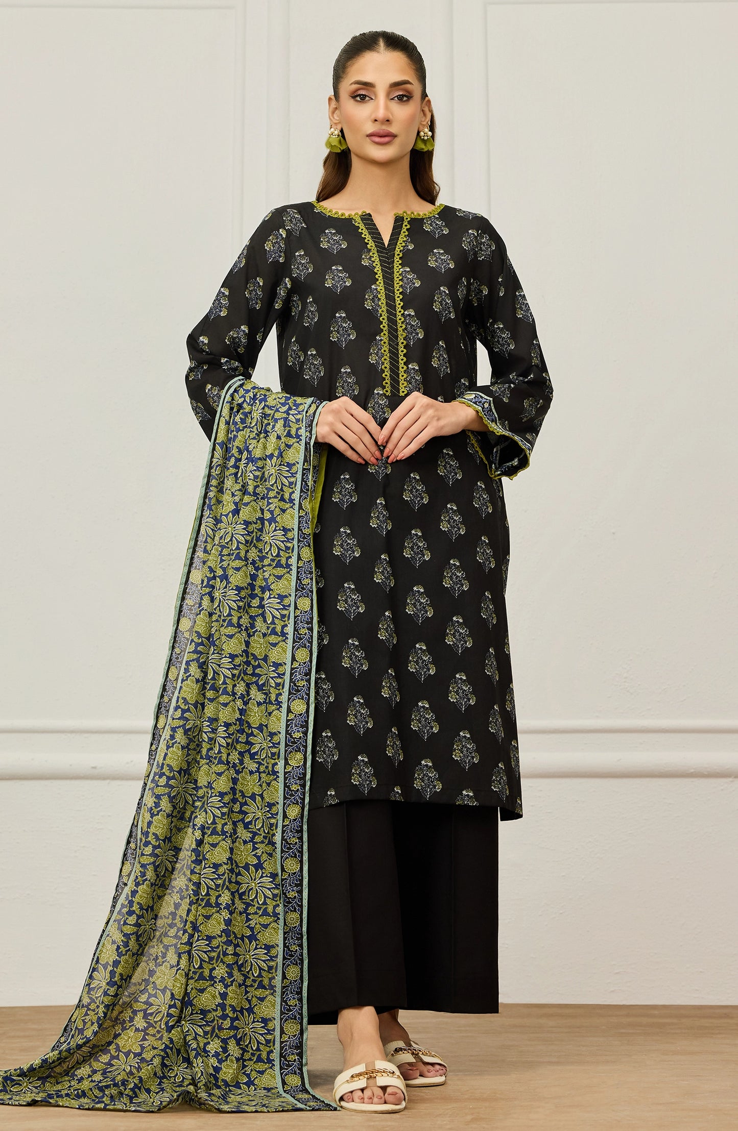 Unstitched | 3 Piece | Printed | Lawn Shirt | OTL-20575/U BLACK