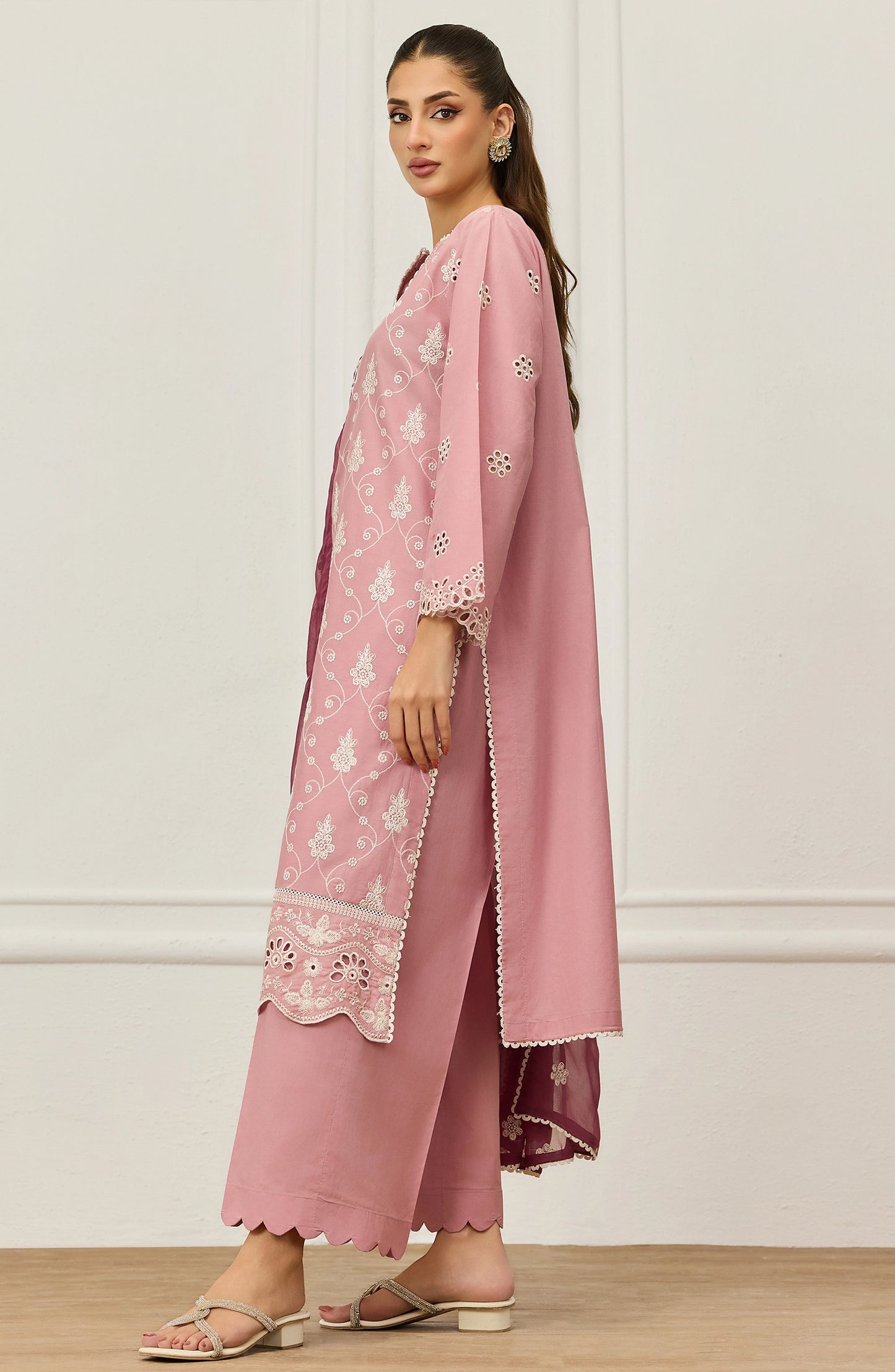 Unstitched | 3 Piece | Embroidered | CHIKANKARI Shirt | WRFC25S-3027/U LIGHT PINK