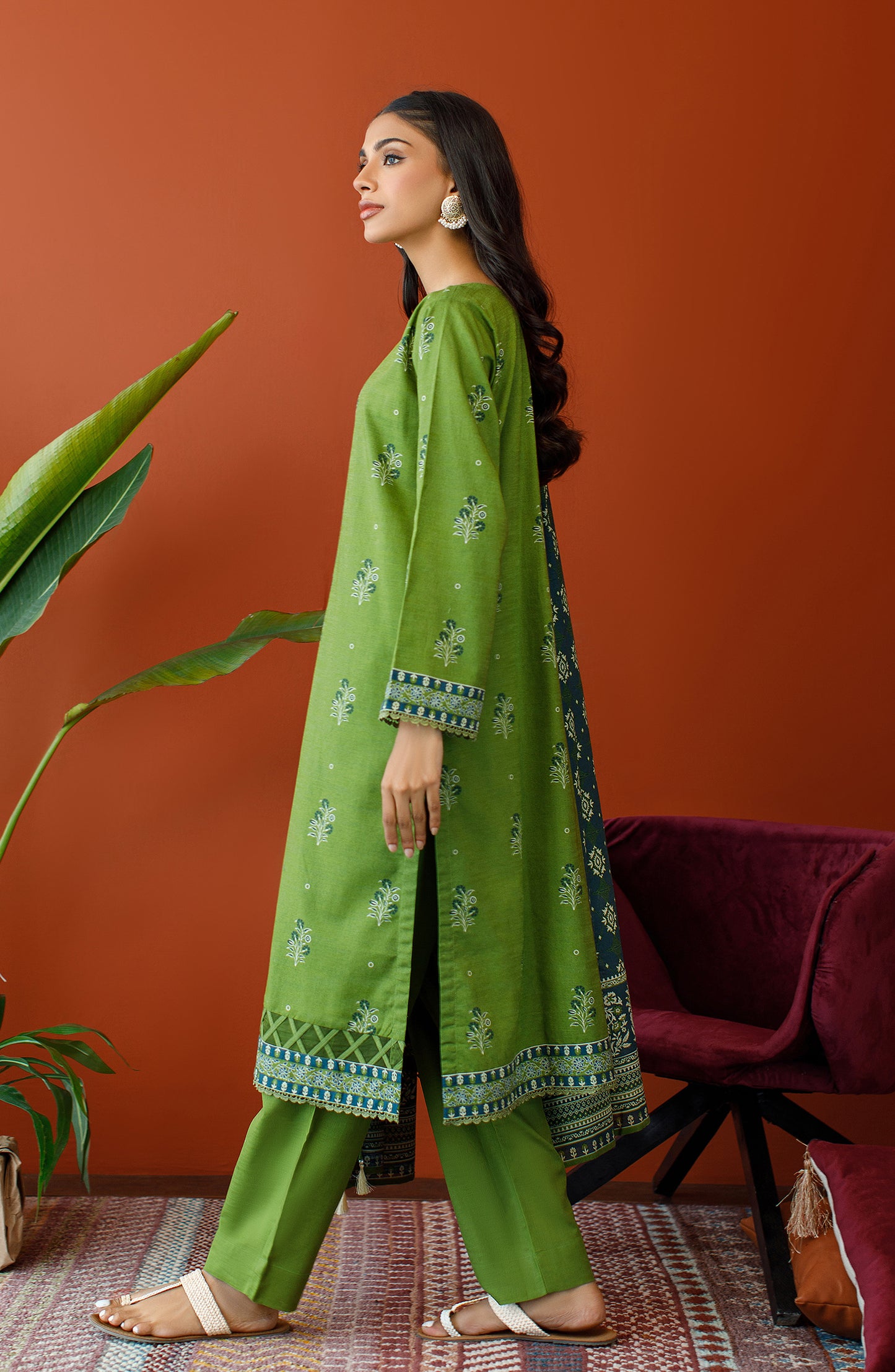OTL-23-245/U L.GREEN KHADDAR Women UNSTITCHED SHIRT DUPATTA PANTS