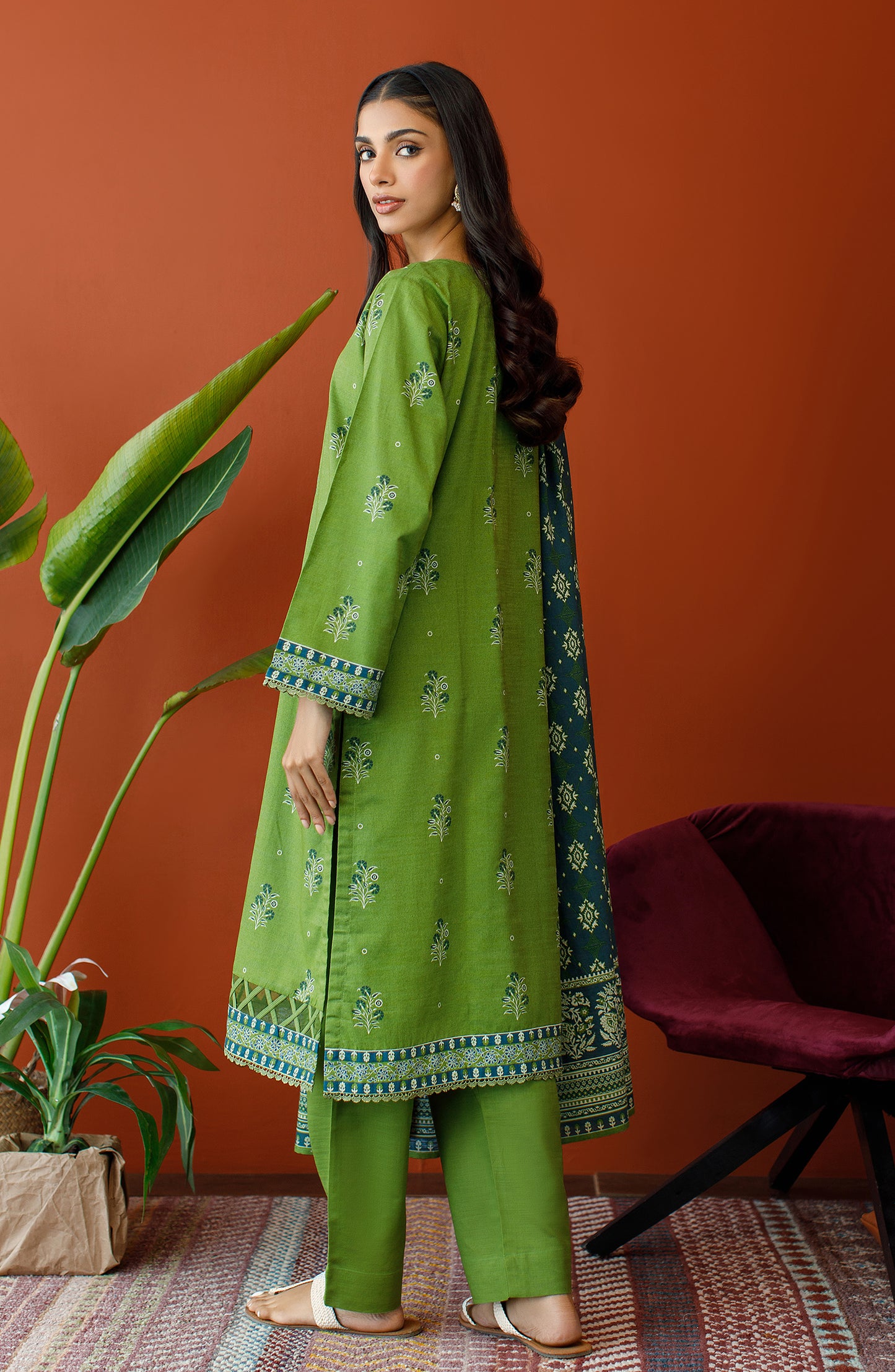 OTL-23-245/U L.GREEN KHADDAR Women UNSTITCHED SHIRT DUPATTA PANTS