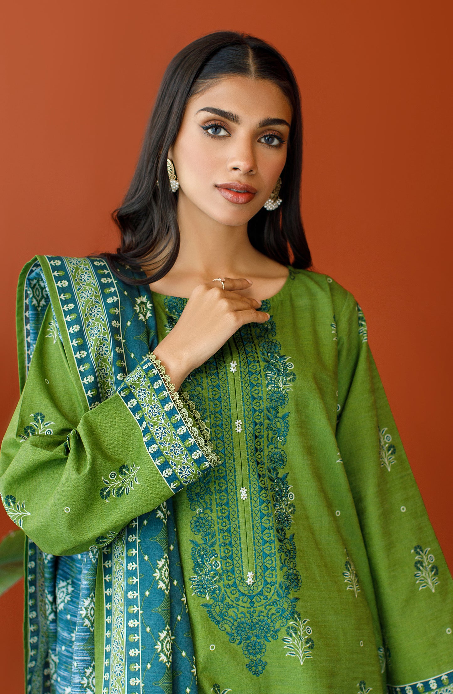 OTL-23-245/U L.GREEN KHADDAR Women UNSTITCHED SHIRT DUPATTA PANTS