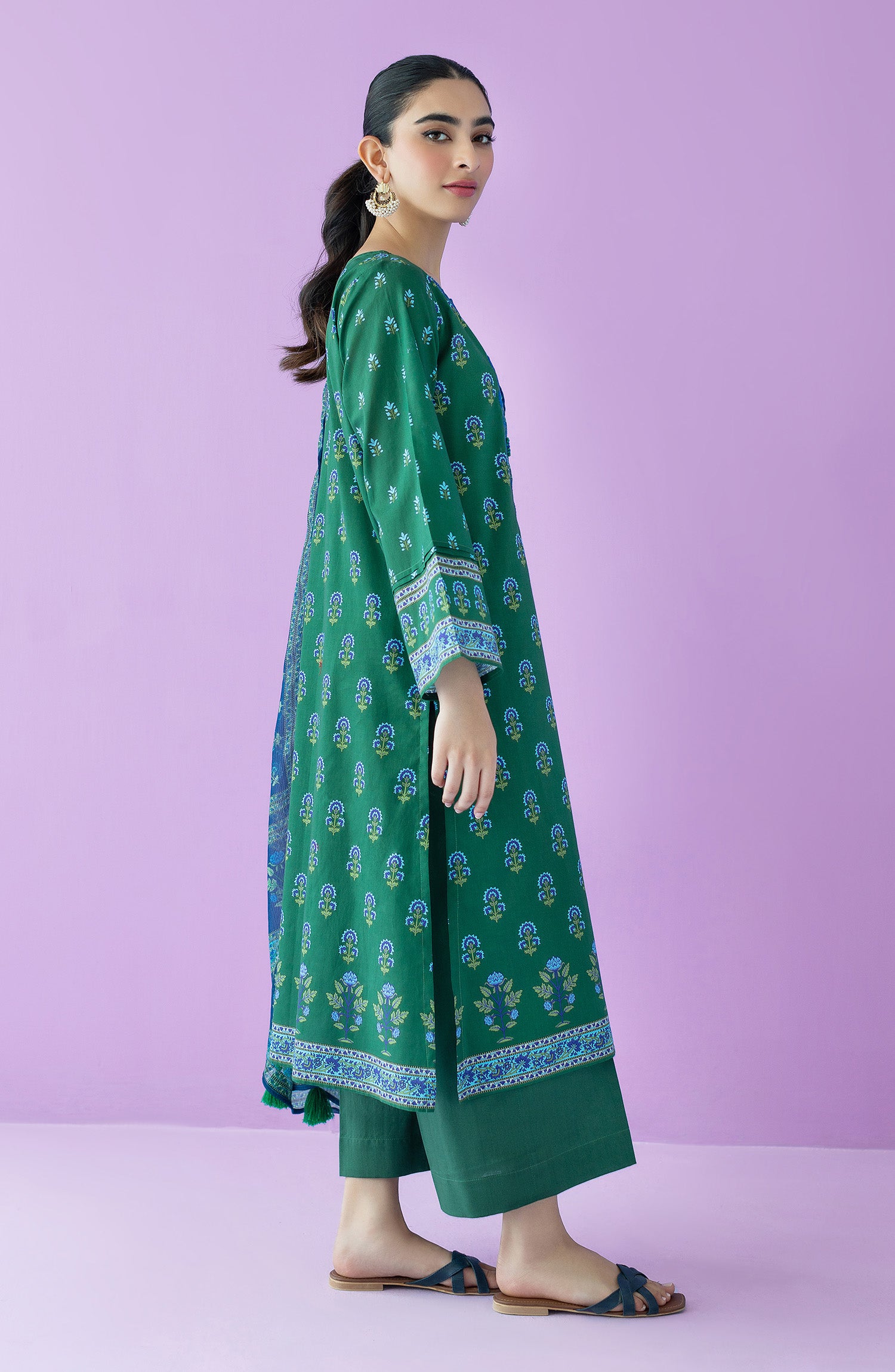 OTL-23-122/U GREEN LAWN  UNSTITCHED SHIRT DUPATTA PANTS