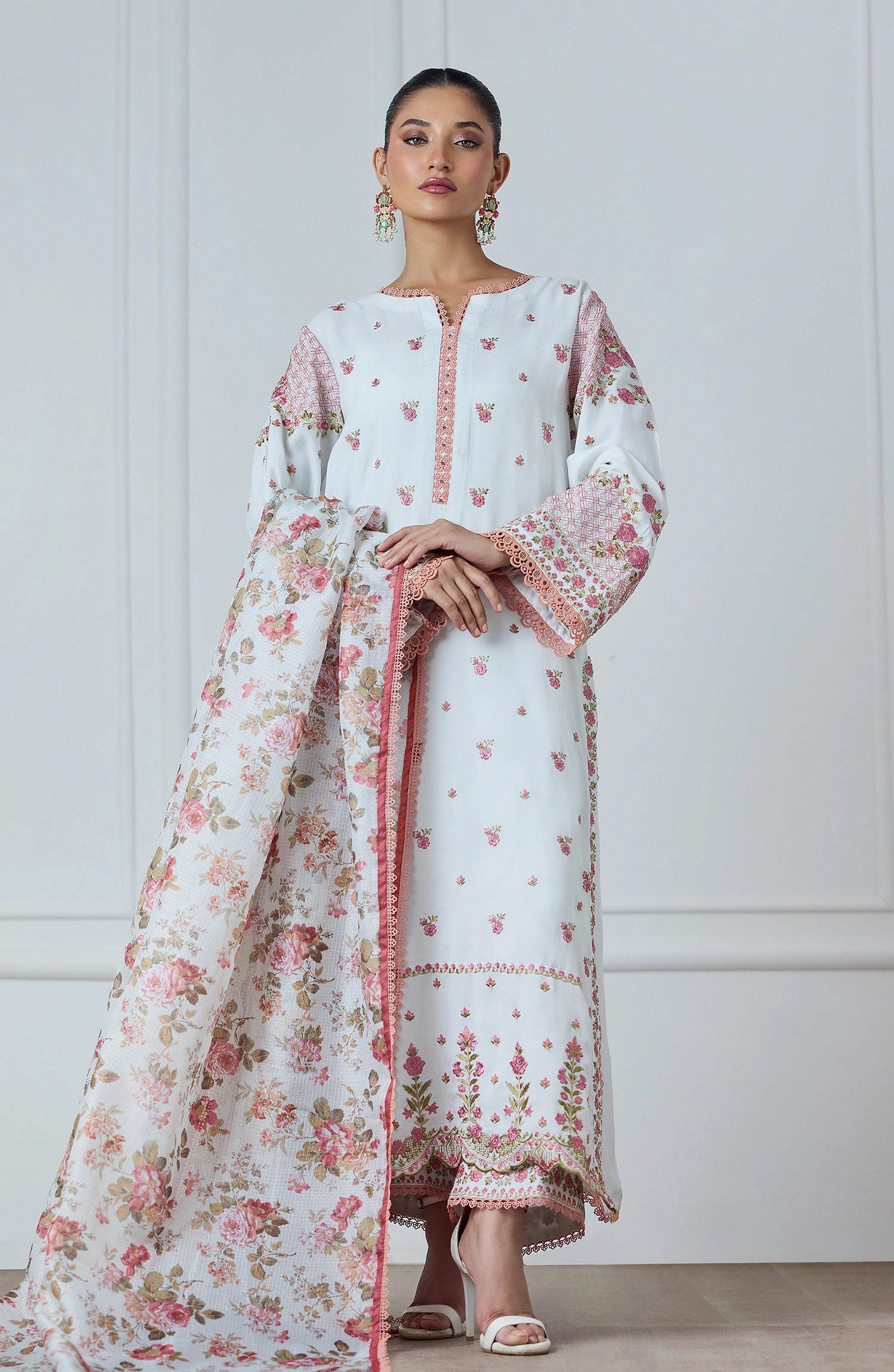 Stitched | 3 Piece | Embroidered | Raw Silk Shirt | WRFC25S-3015/S WHITE