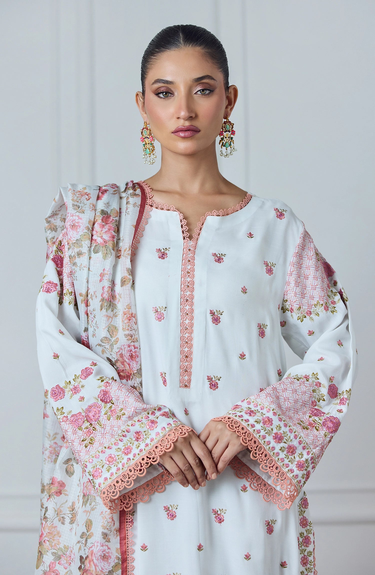 Stitched | 3 Piece | Embroidered | Raw Silk Shirt | WRFC25S-3015/S WHITE