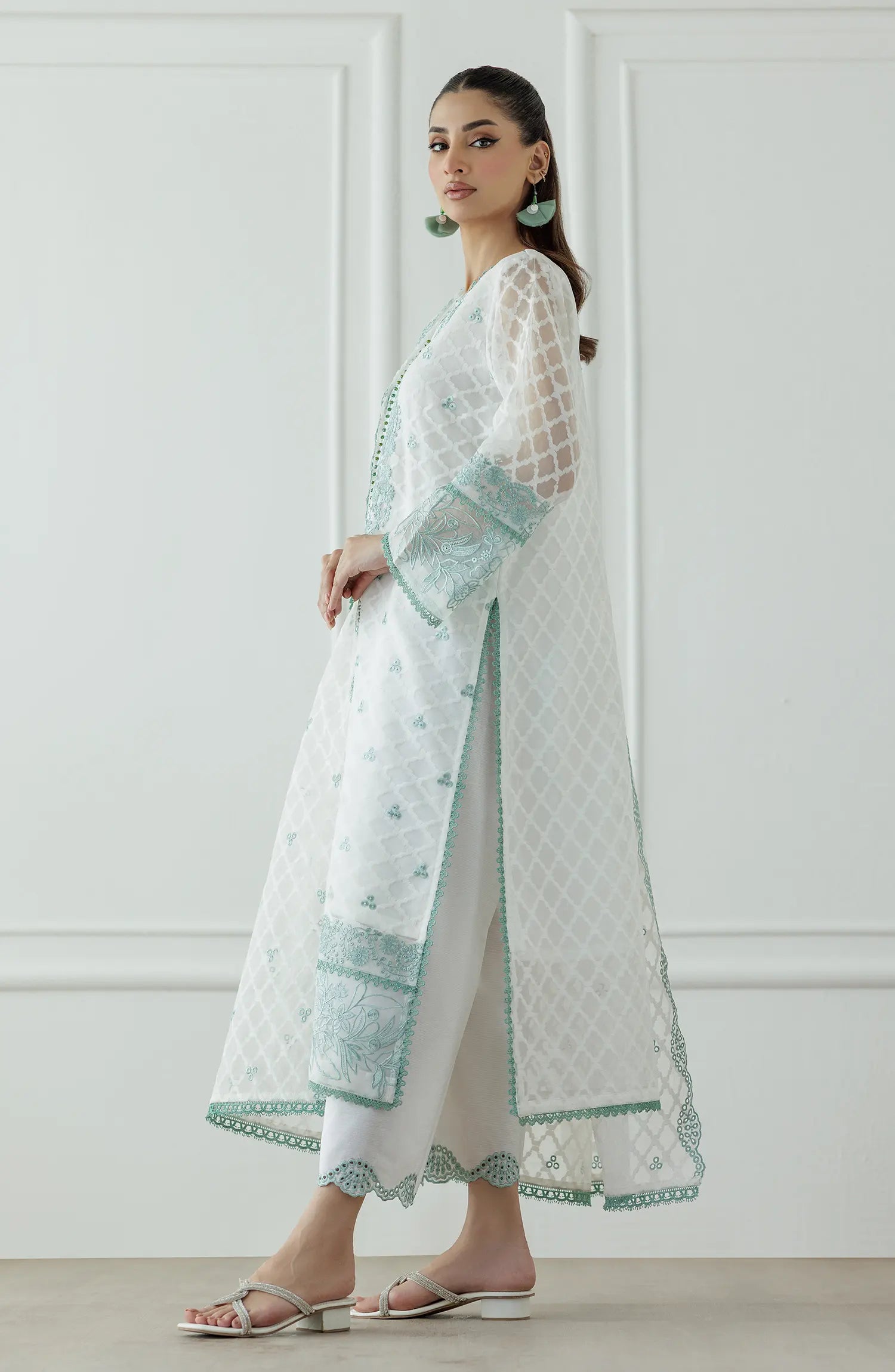 Stitched | 3 Piece | Embroidered | Jacquard Shirt | WRFC25S-3013/S WHITE