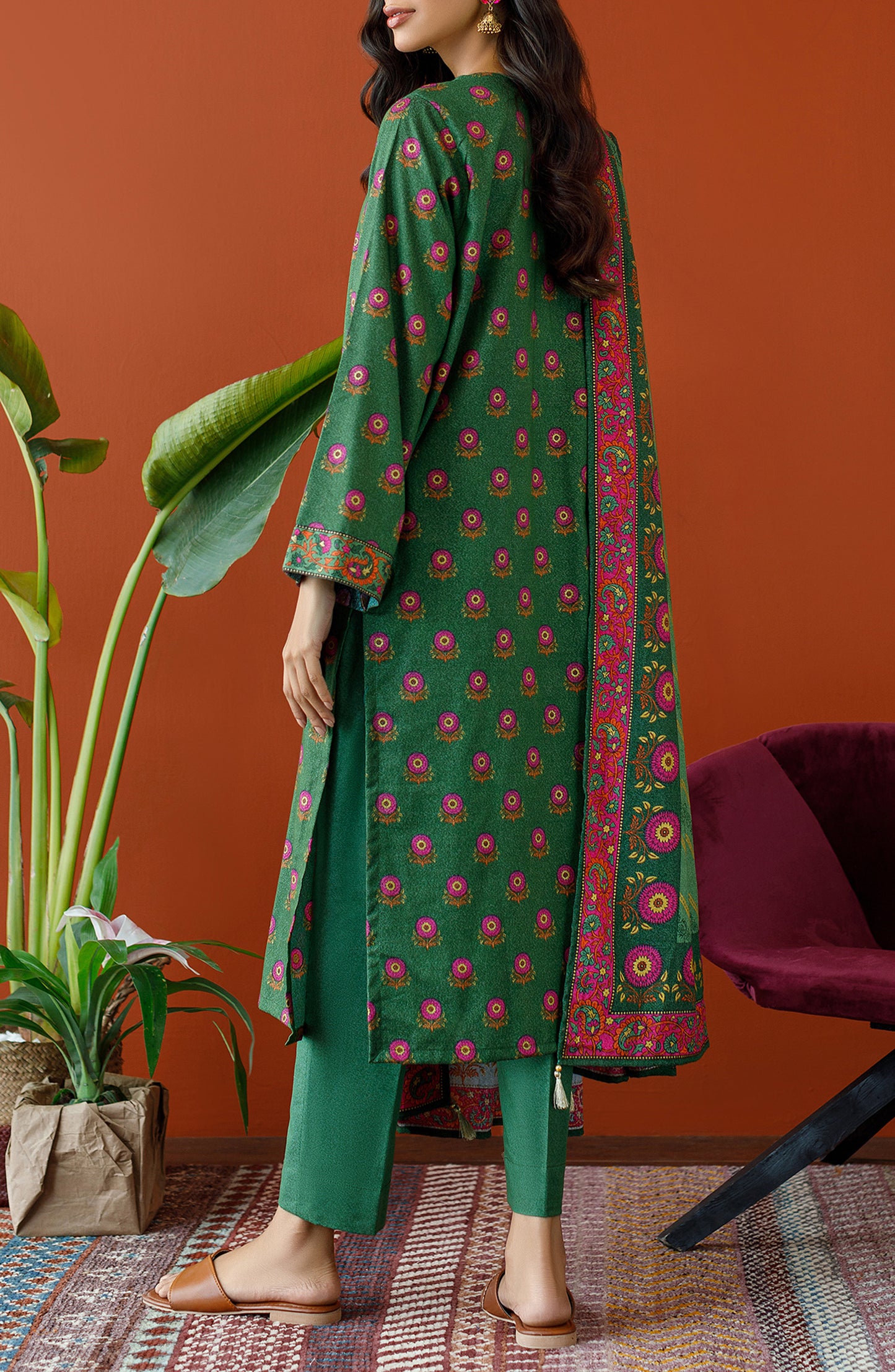 OTL-23-243/U GREEN KARANDI Women UNSTITCHED SHIRT DUPATTA PANTS