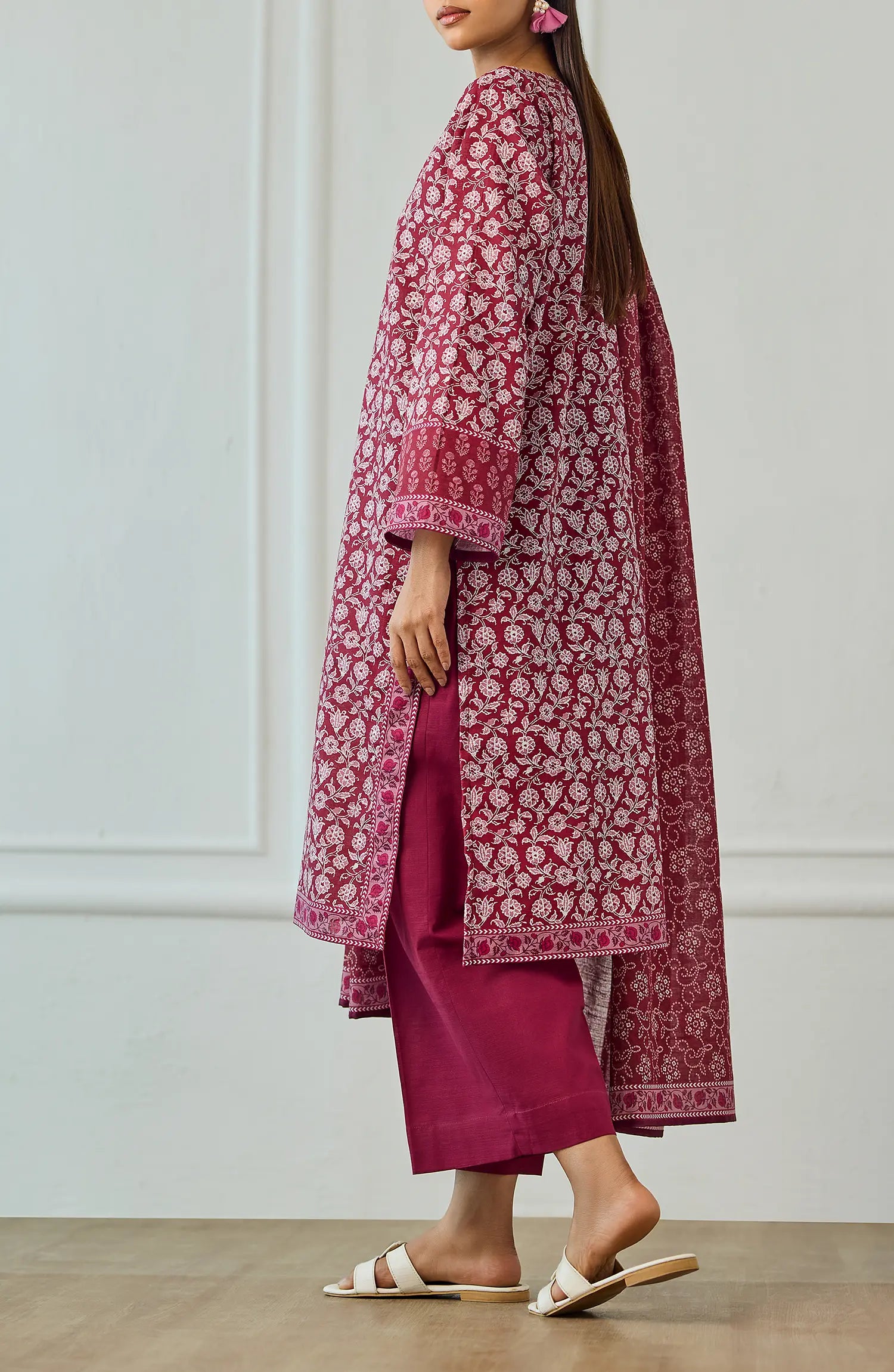 Unstitched | 3 Piece | Printed | Khaddar Shirt | OTL-25-446/U MAGENTA