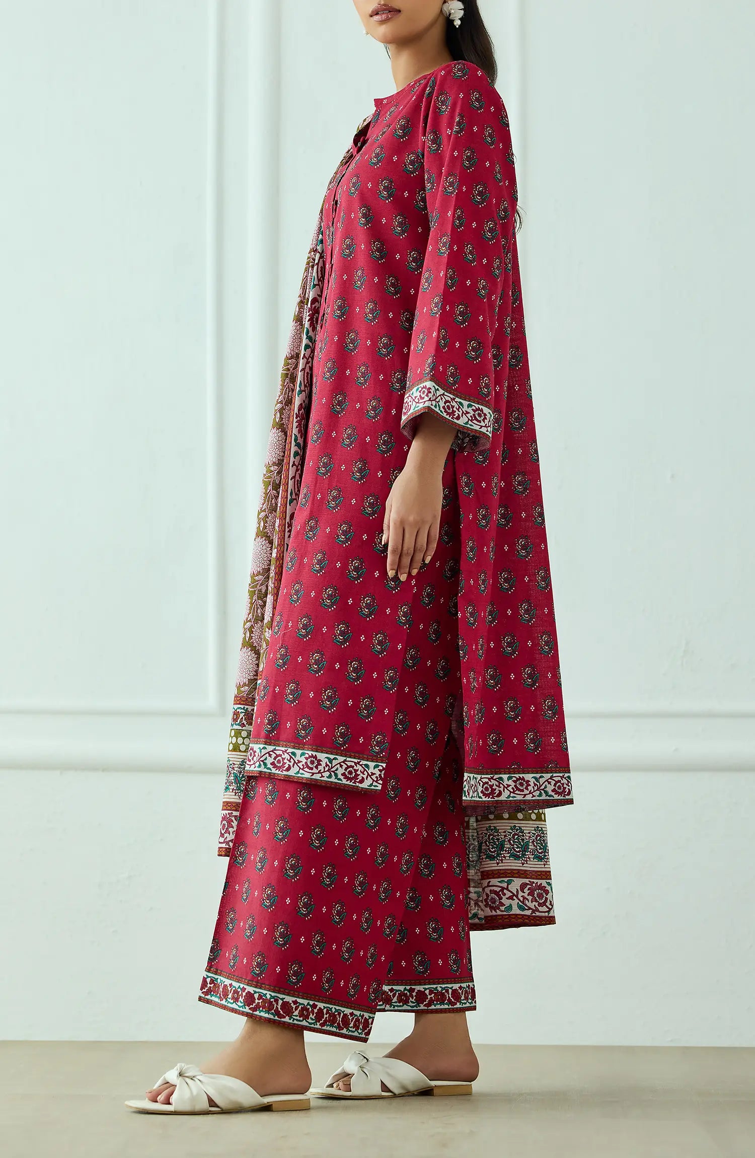 Unstitched | 3 Piece | Printed | Khaddar Shirt | OTL-25-431/U MAROON