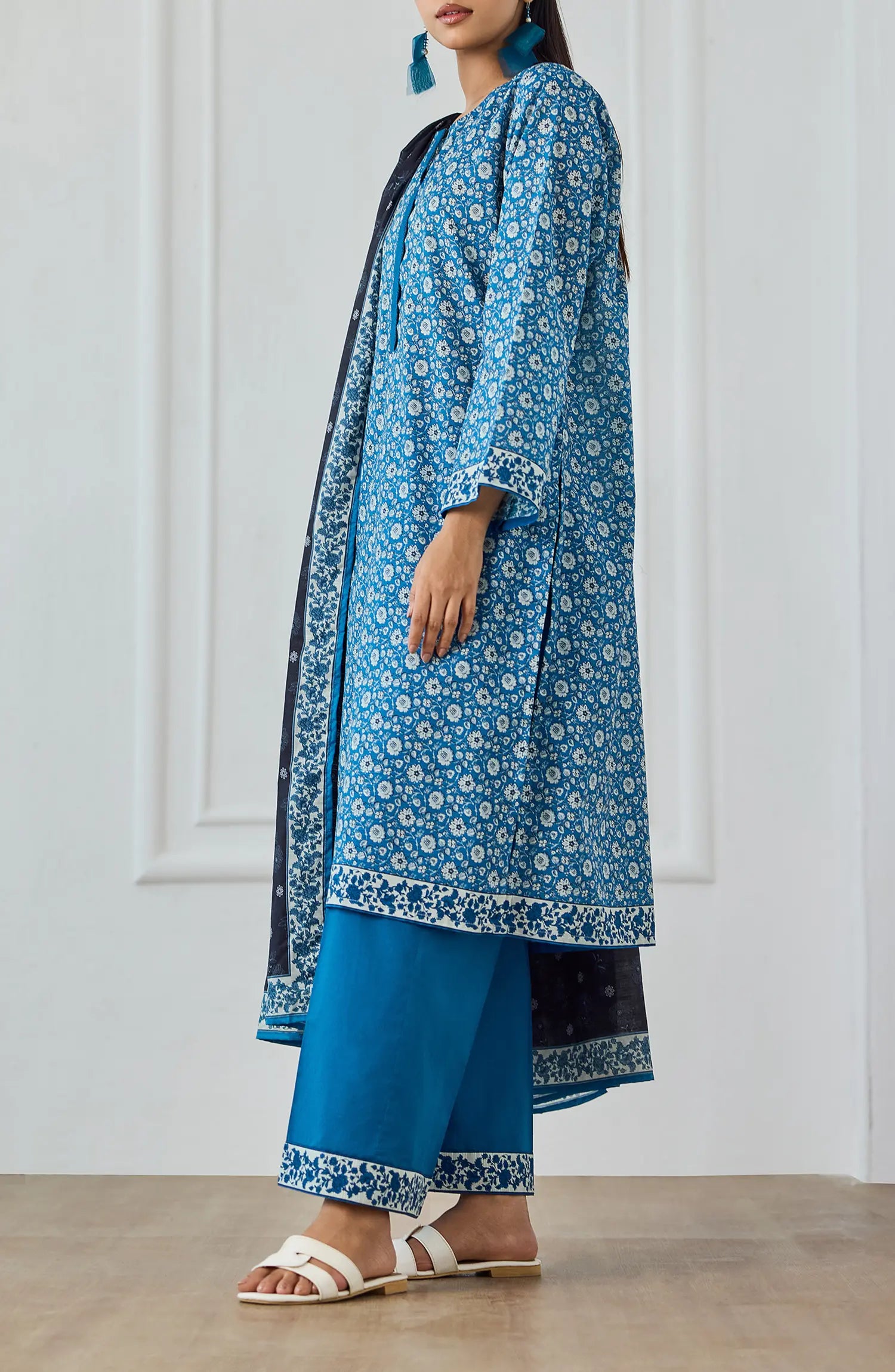 Unstitched | 3 Piece | Printed | Texture Lawn Shirt | OTL-25-473/U BLUE