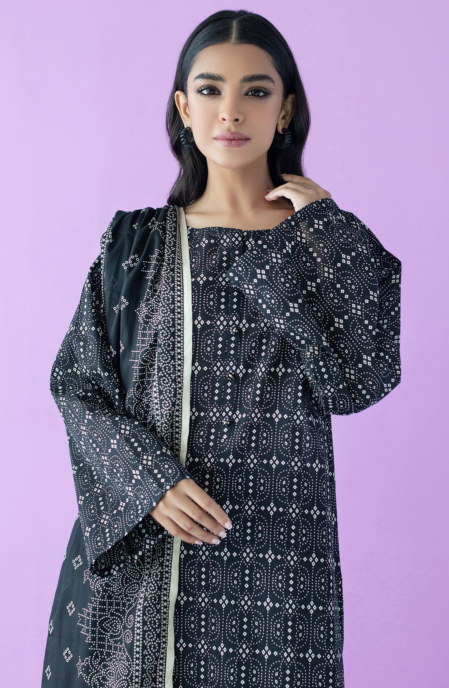 OTL-23-177/U BLACK LAWN  UNSTITCHED SHIRT DUPATTA PANTS