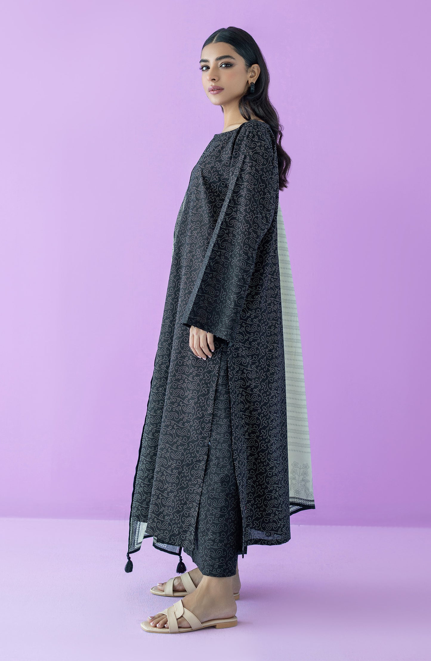OTL-23-191/U BLACK LAWN  UNSTITCHED SHIRT DUPATTA PANTS