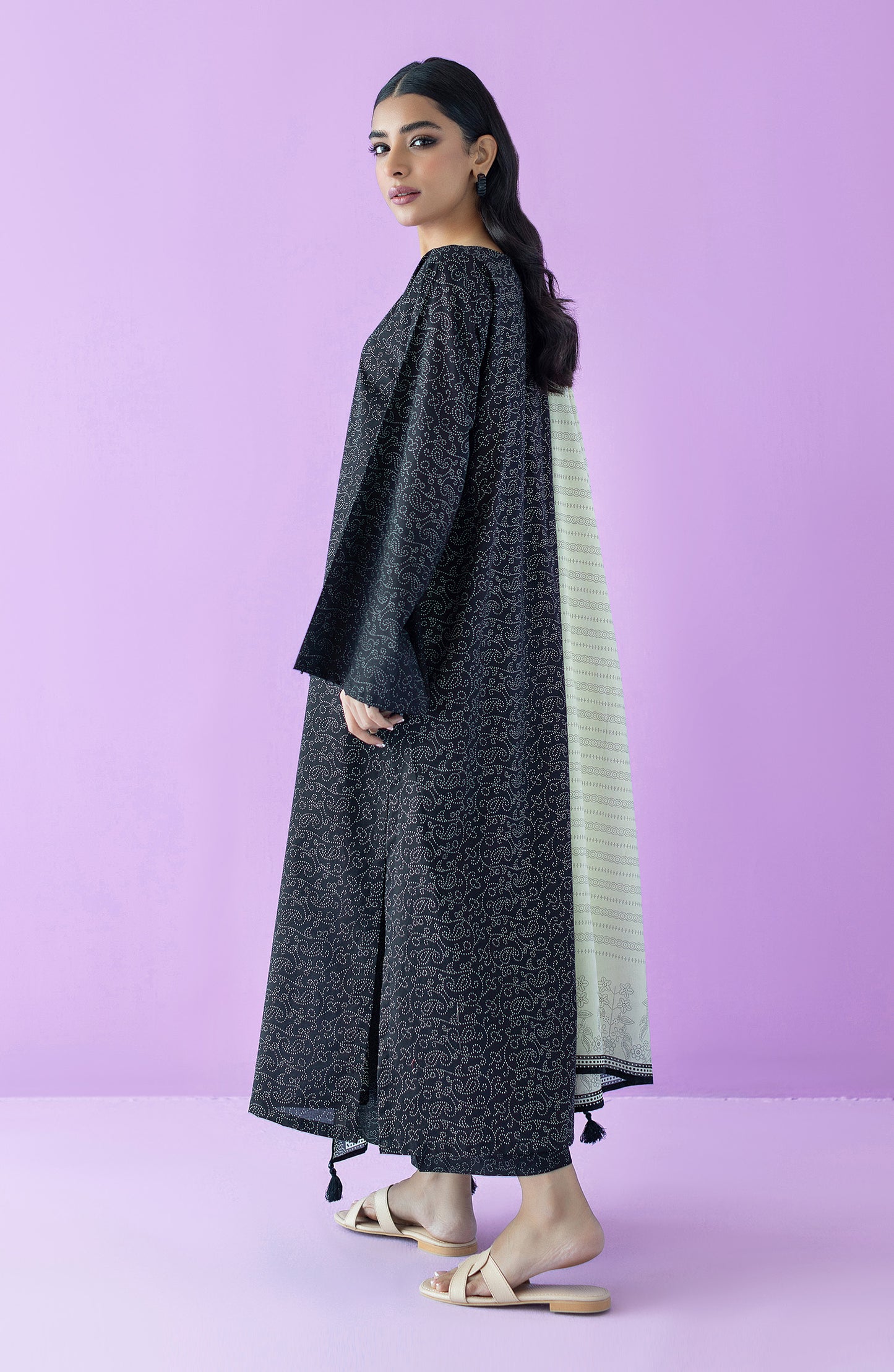 OTL-23-191/U BLACK LAWN  UNSTITCHED SHIRT DUPATTA PANTS