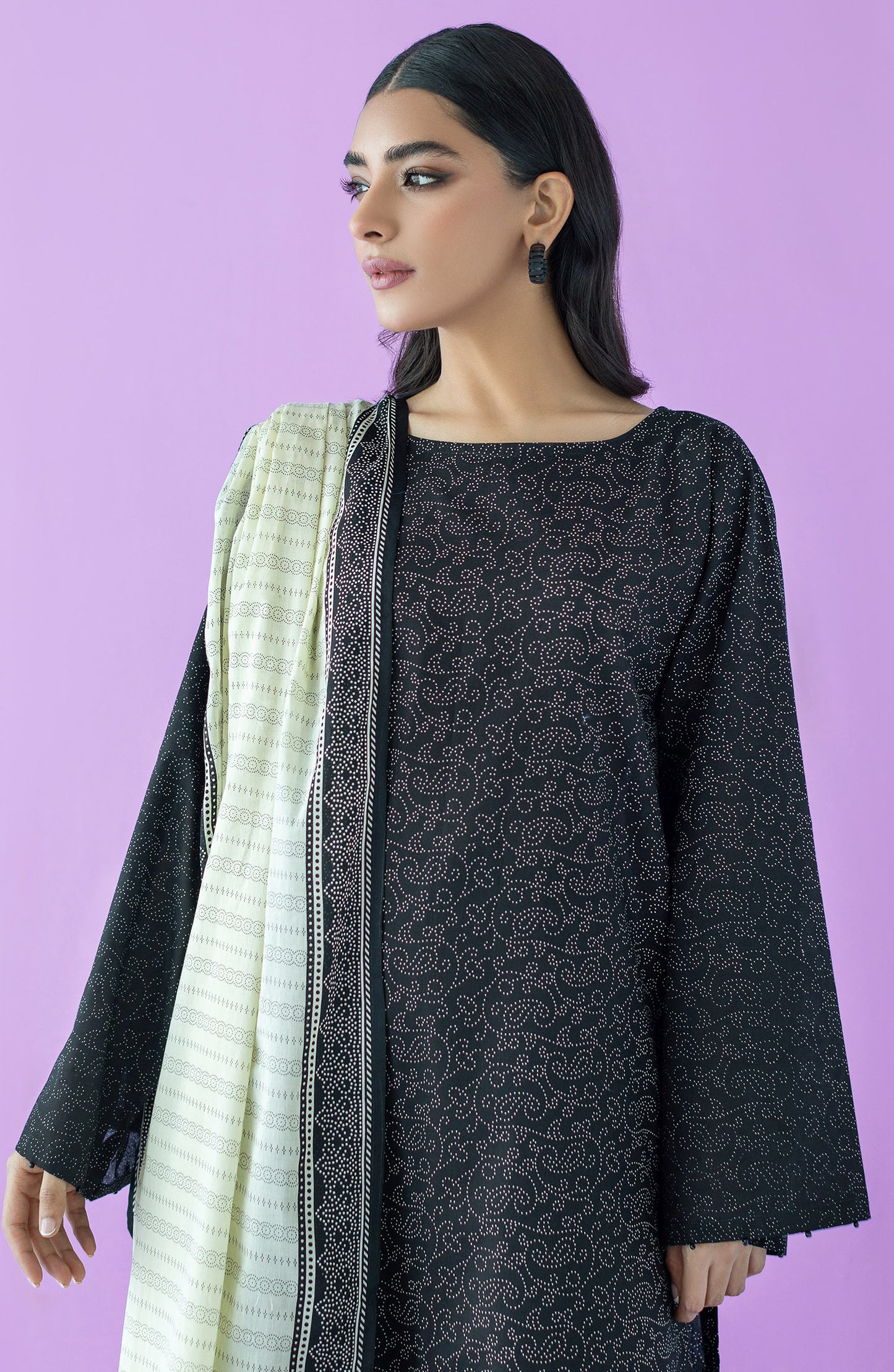 OTL-23-191/U BLACK LAWN  UNSTITCHED SHIRT DUPATTA PANTS