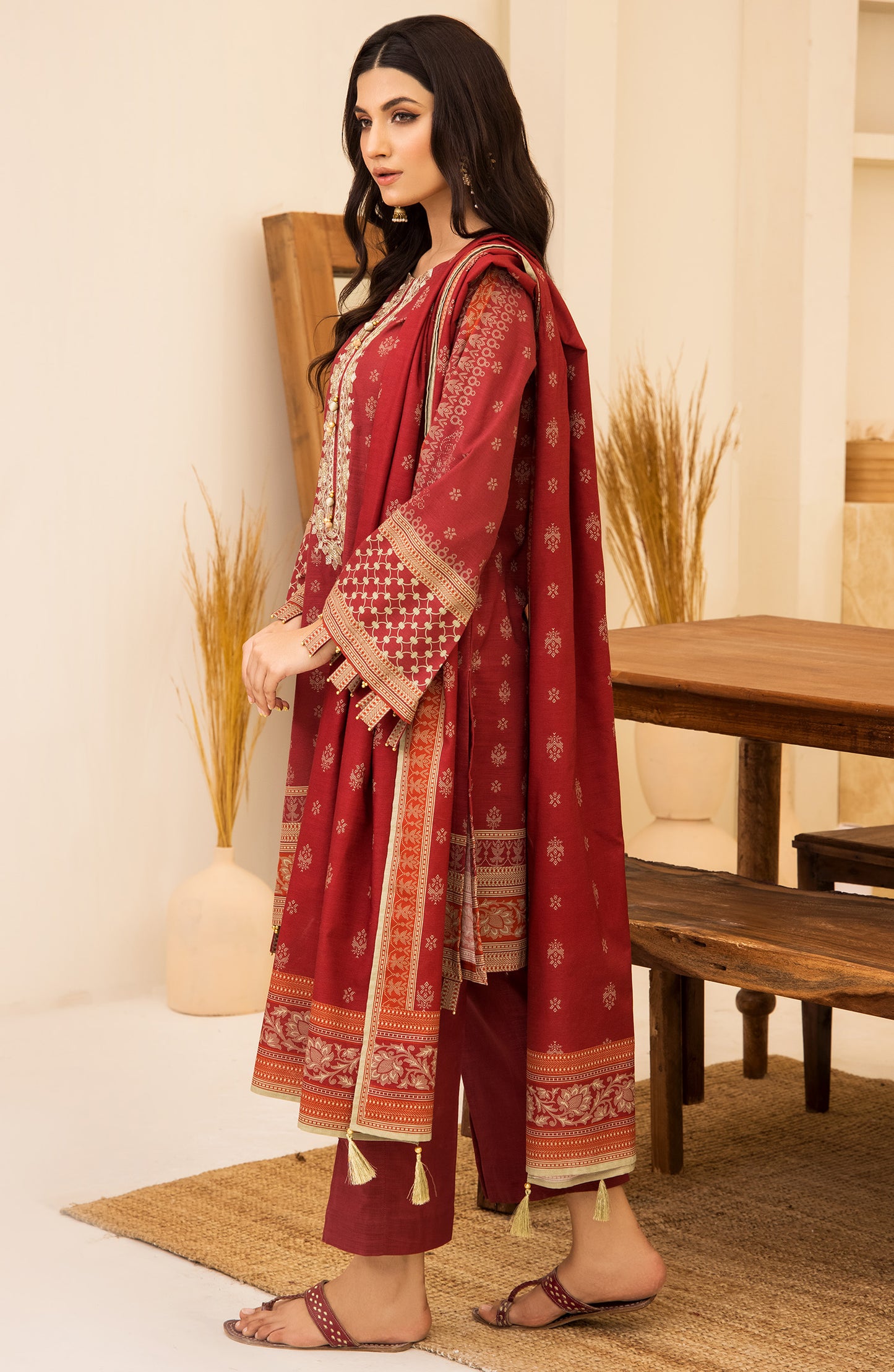 nrds-369-u-red Unstitched 3 Piece winter Embroidered Khaddar Shirt , Khaddar Pant and Khaddar Dupatta