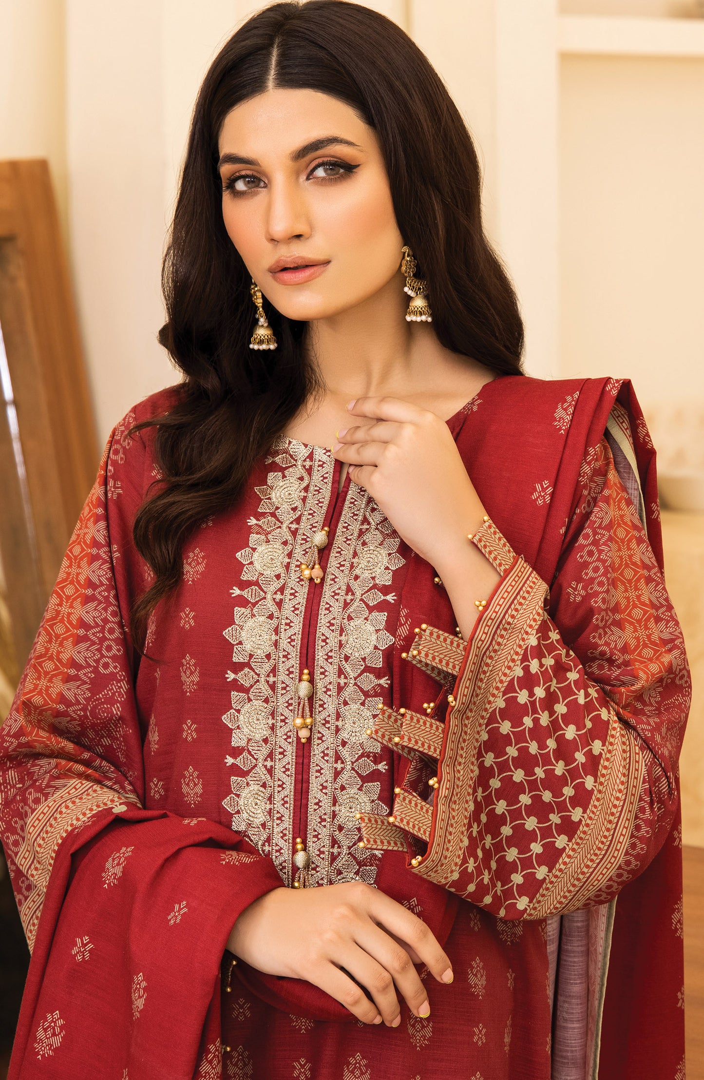 nrds-369-u-red Unstitched 3 Piece winter Embroidered Khaddar Shirt , Khaddar Pant and Khaddar Dupatta 