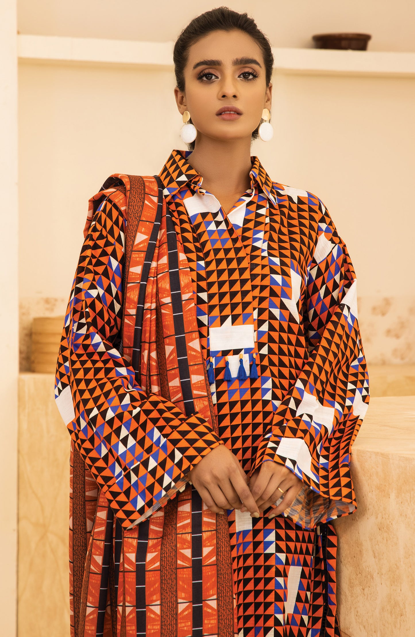 Unstitched 2 Piece Printed Khaddar Shirt and Out source Dupatta
