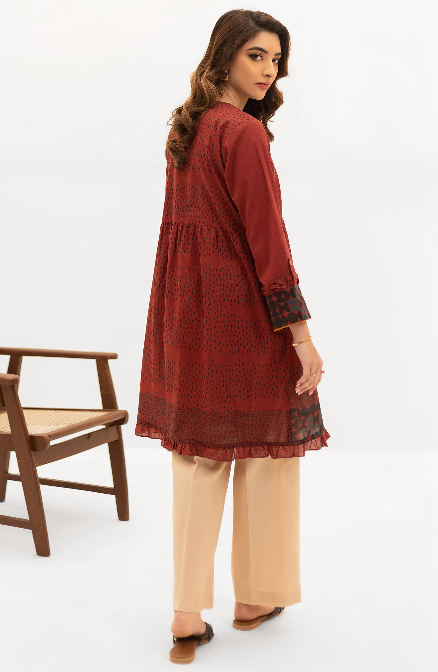 OTL-22-004/U RED LAWN  UNSTITCHED SHIRT DUPATTA PANTS