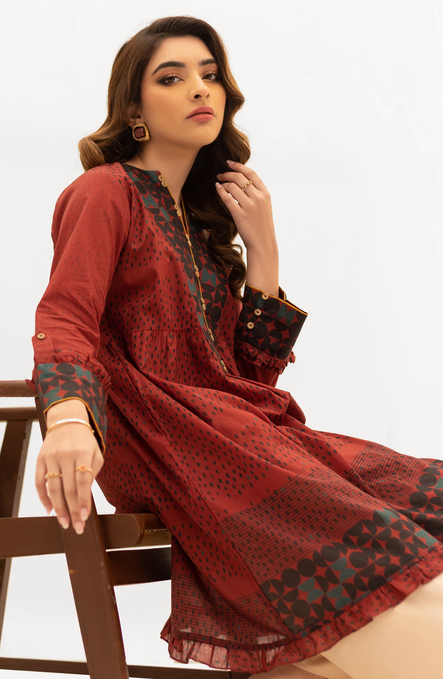 OTL-22-004/U RED LAWN  UNSTITCHED SHIRT DUPATTA PANTS