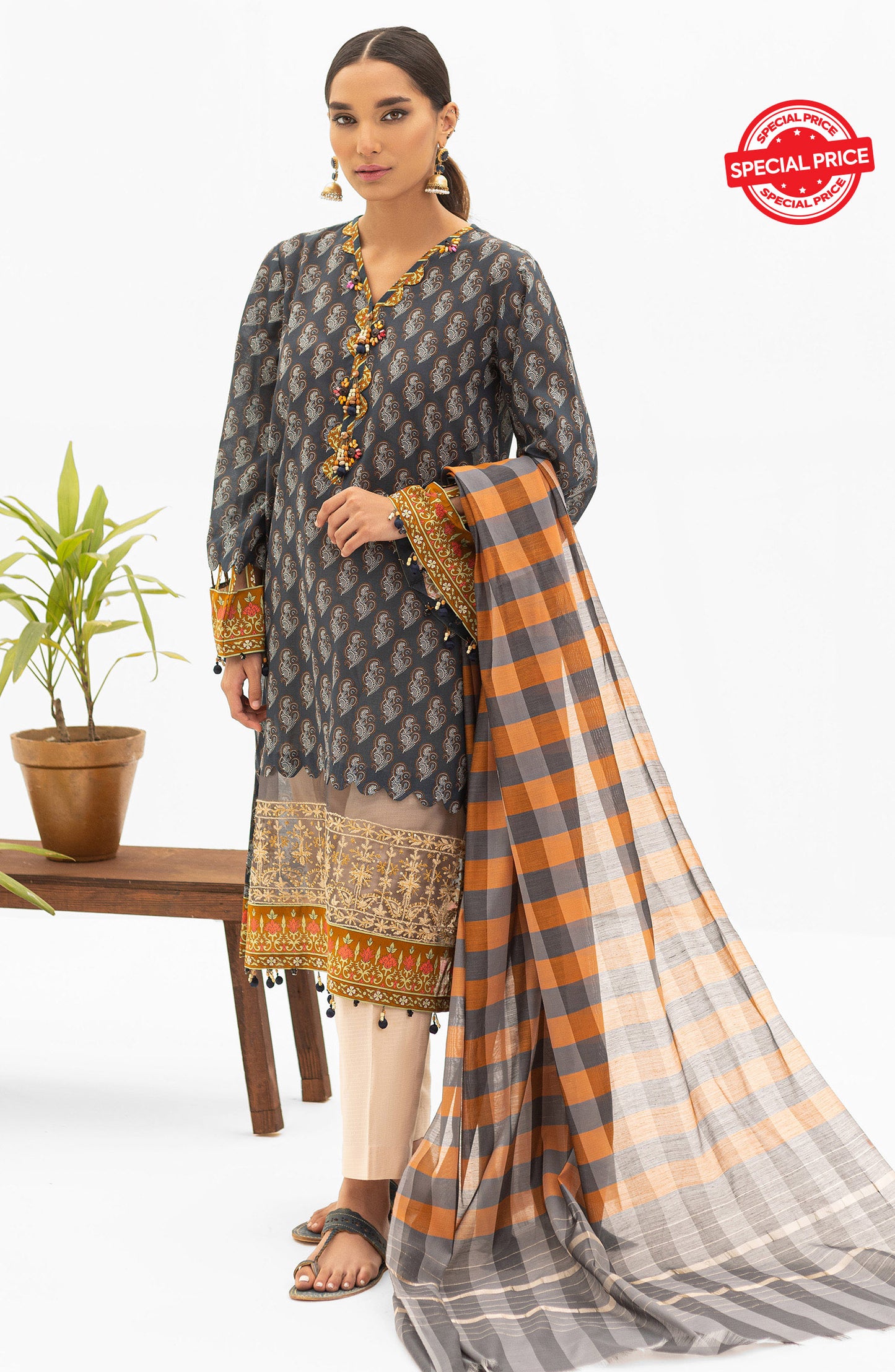 NRDS-22-024/U GREY LAWN  UNSTITCHED SHIRT DUPATTA