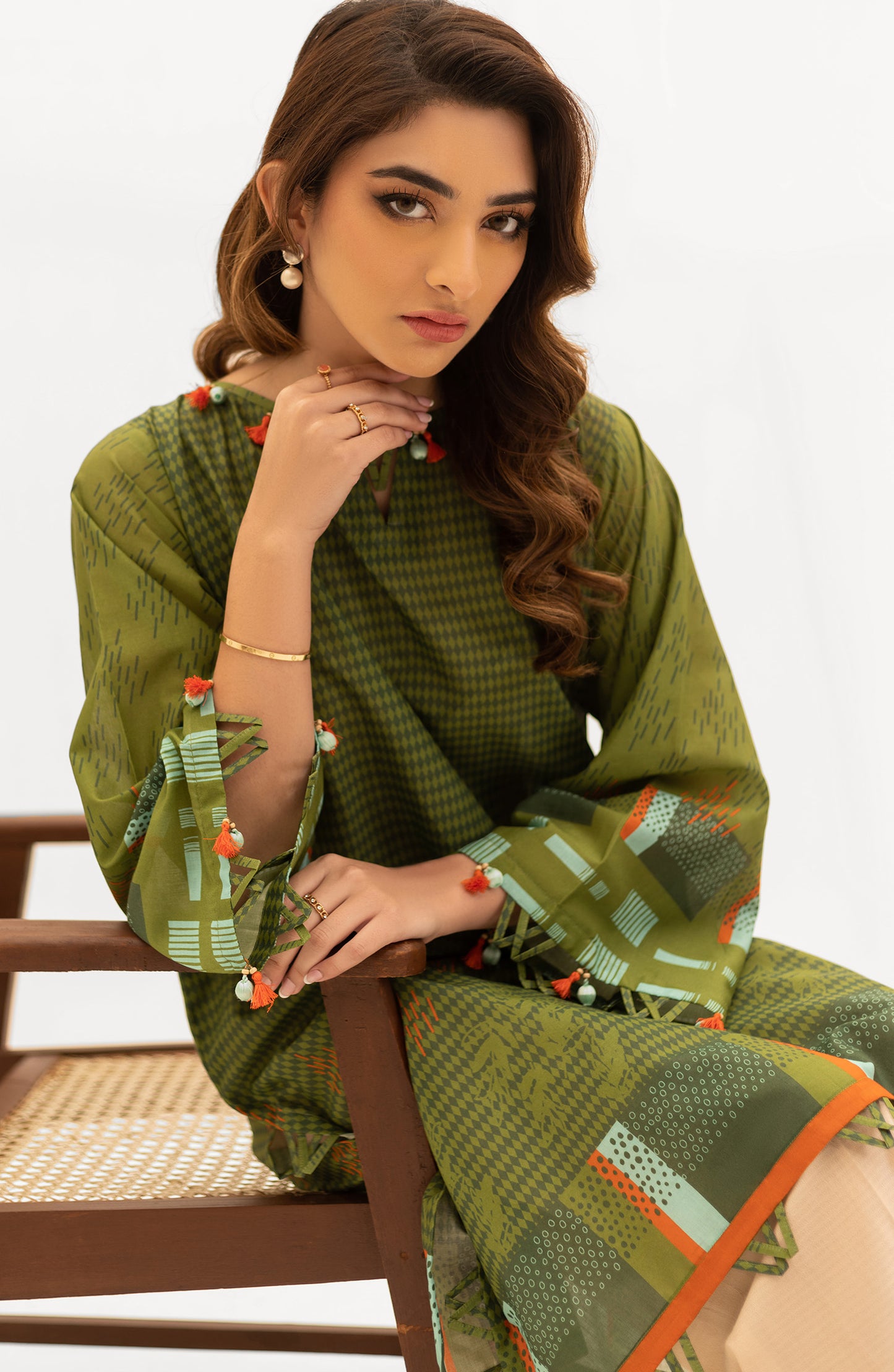 OTL-22-004/U RED LAWN  UNSTITCHED SHIRT DUPATTA PANTS