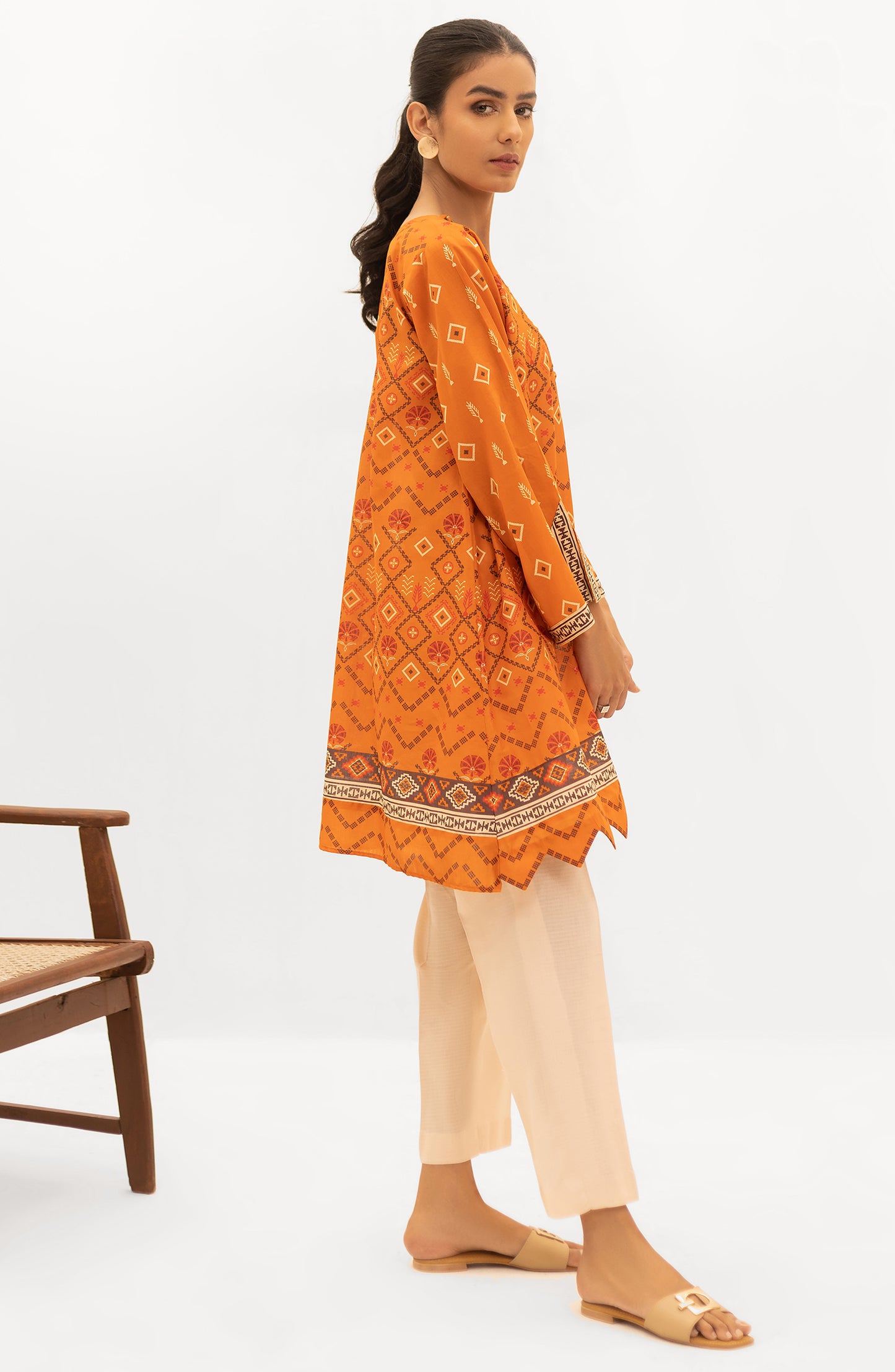 OTL-22-004/U RED LAWN  UNSTITCHED SHIRT DUPATTA PANTS