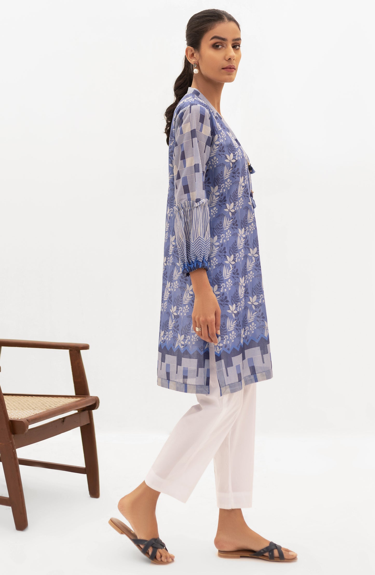 OTL-22-004/U RED LAWN  UNSTITCHED SHIRT DUPATTA PANTS
