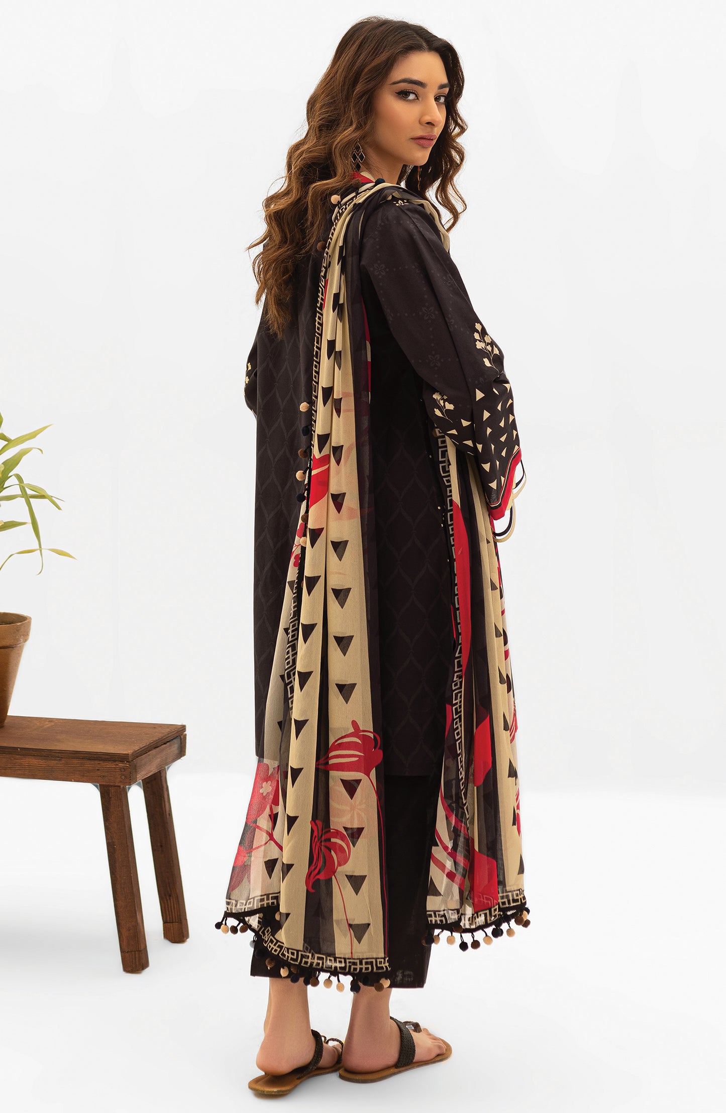 NRDS-21-099/U BLACK LAWN  UNSTITCHED SHIRT DUPATTA
