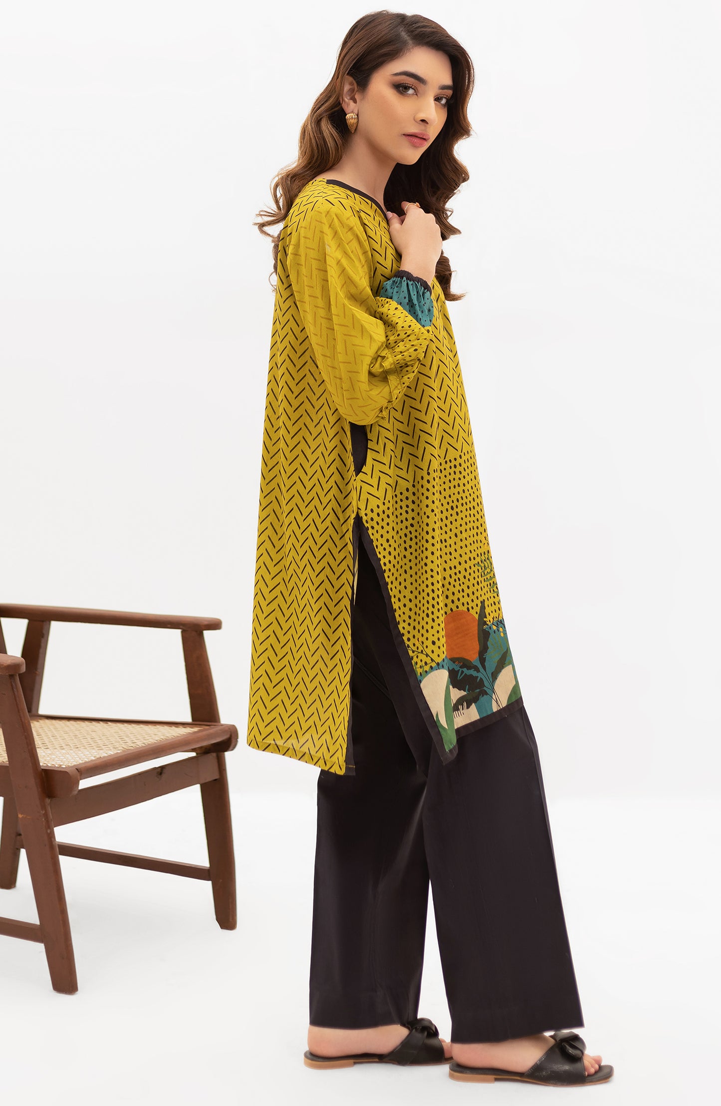 OTL-22-004/U RED LAWN  UNSTITCHED SHIRT DUPATTA PANTS