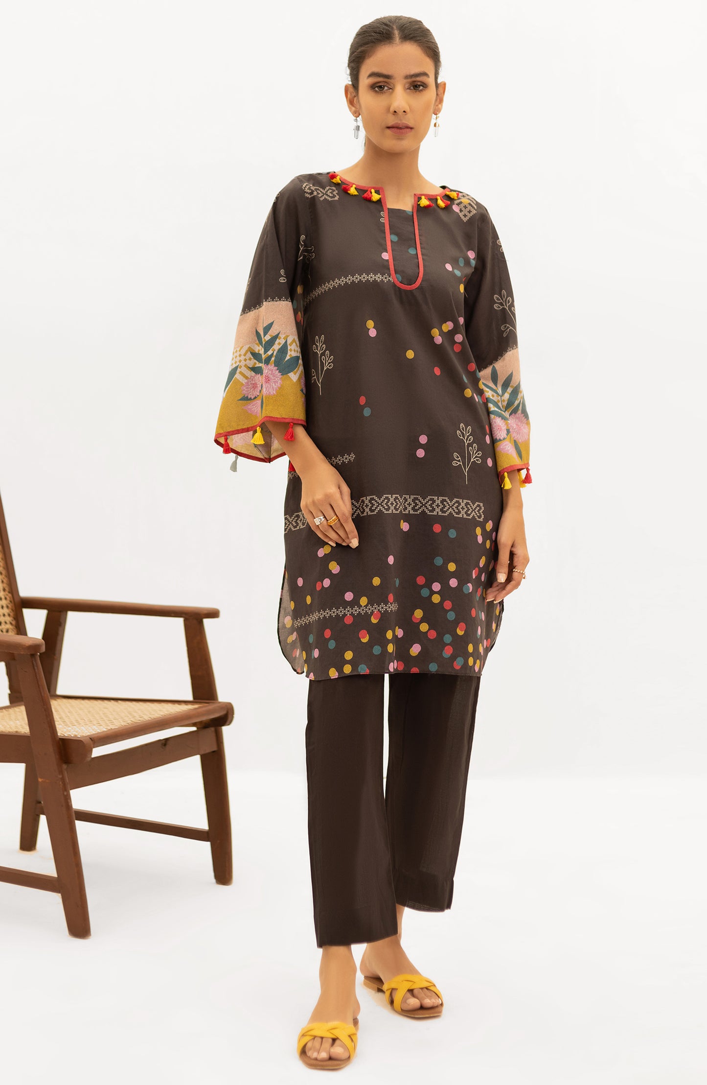 OTL-22-004/U RED LAWN  UNSTITCHED SHIRT DUPATTA PANTS