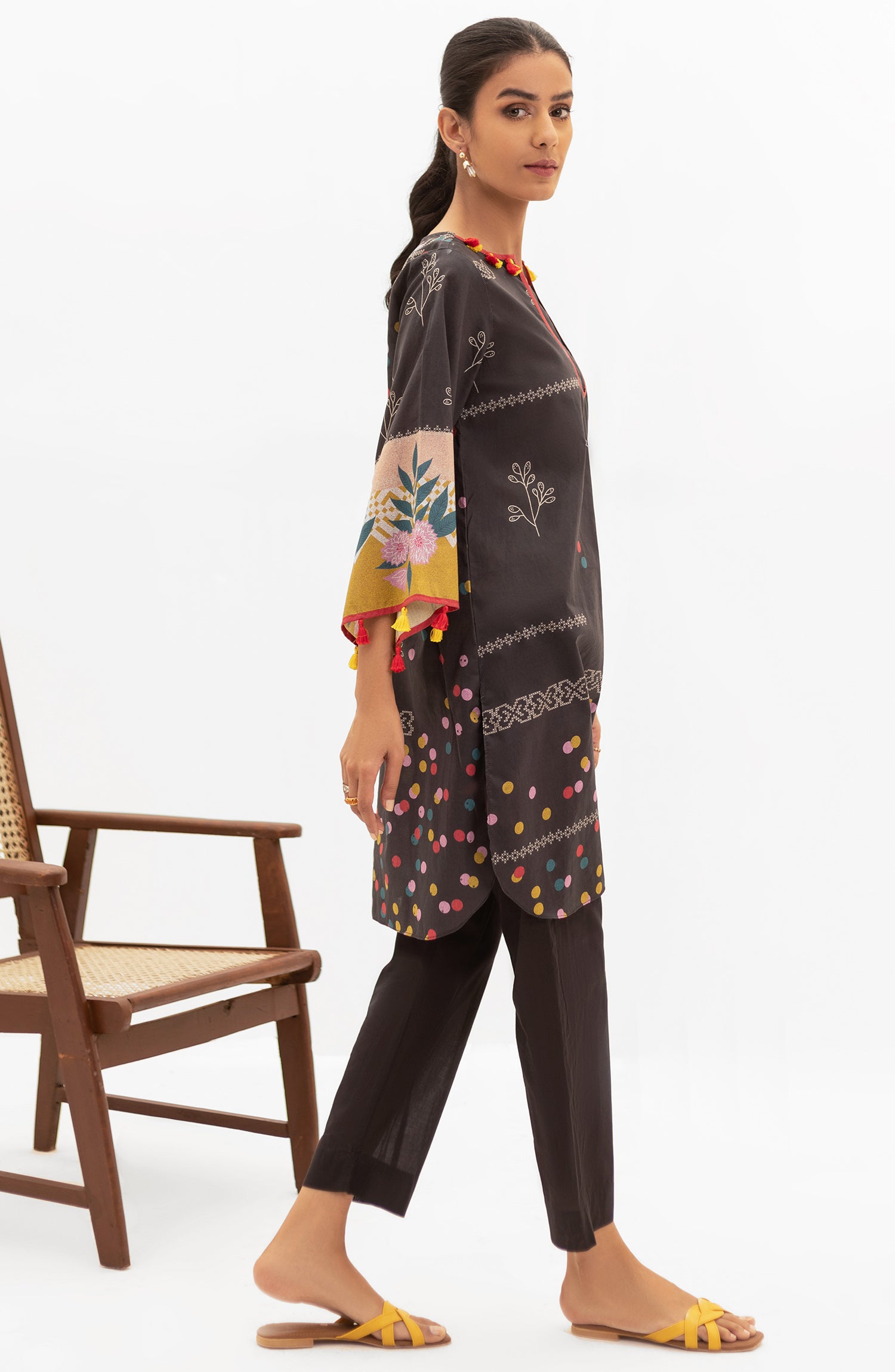 OTL-22-004/U RED LAWN  UNSTITCHED SHIRT DUPATTA PANTS
