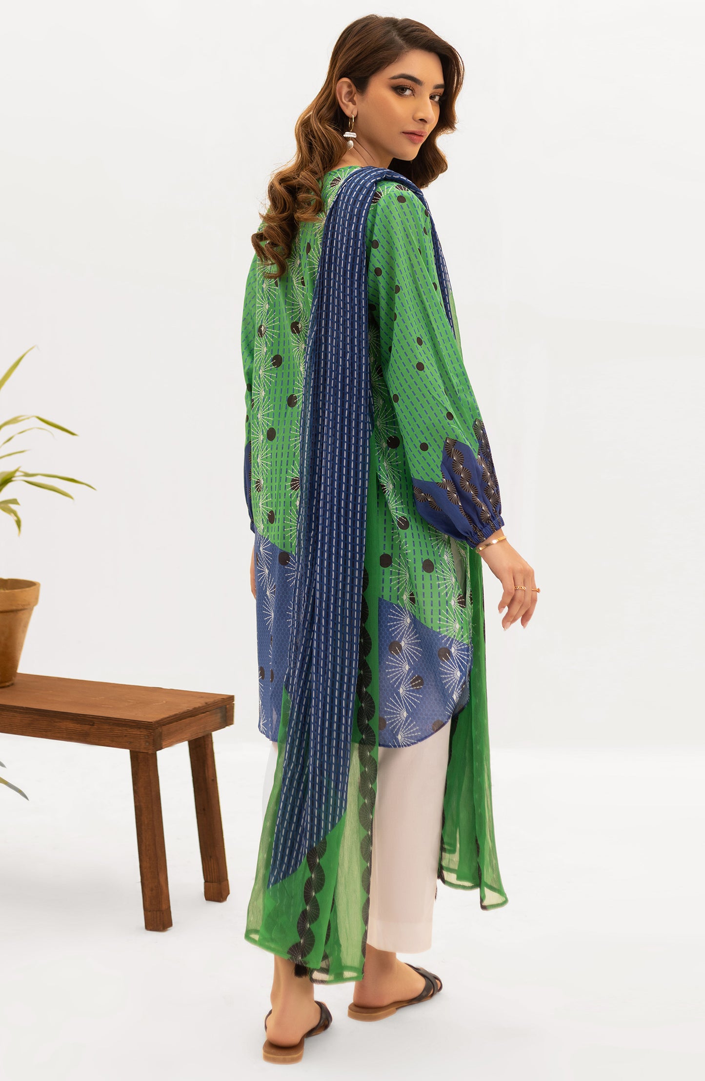 NRDS-22-020/U GREEN LAWN  UNSTITCHED SHIRT DUPATTA
