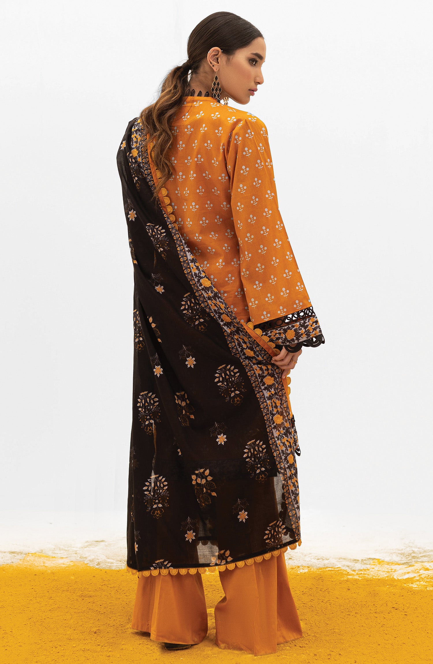OTL-22-004/U RED LAWN  UNSTITCHED SHIRT DUPATTA PANTS