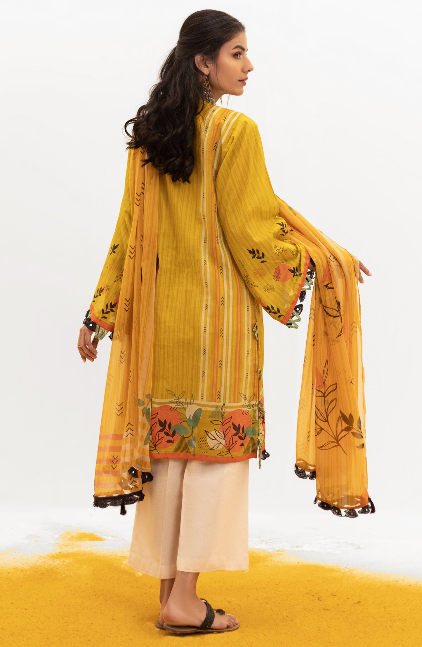 NRDS-22-002/U YELLOW LAWN  UNSTITCHED SHIRT DUPATTA