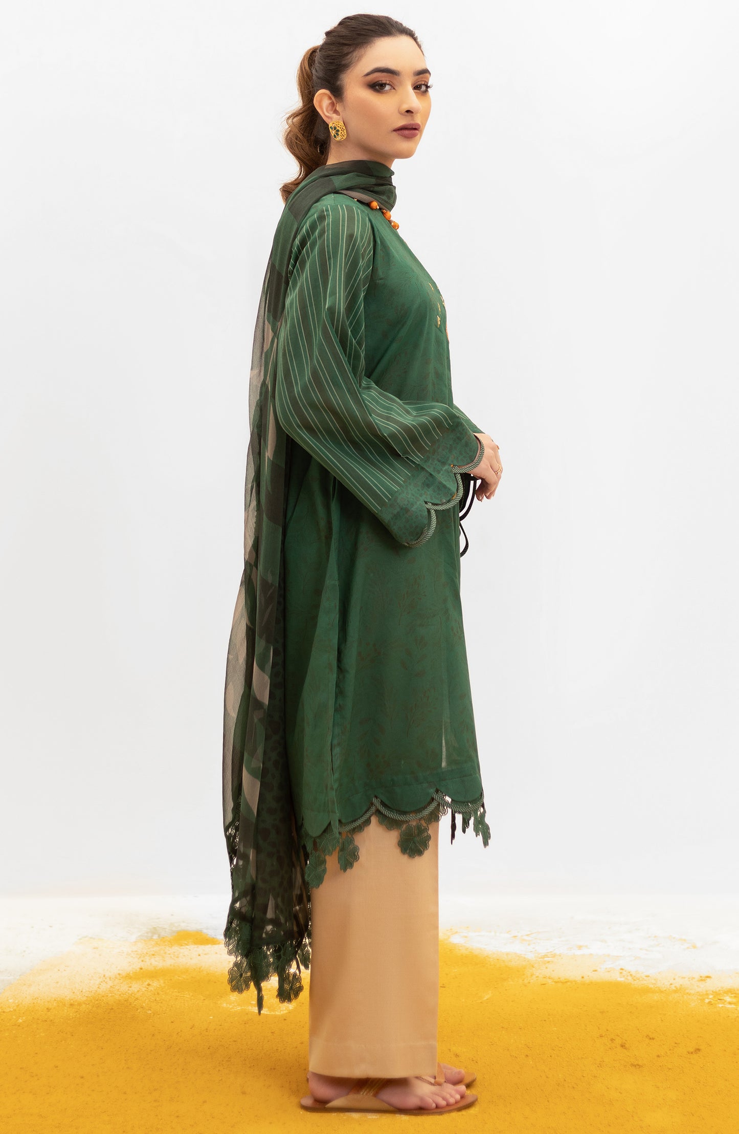 NRDS-22-003/U GREEN LAWN  UNSTITCHED SHIRT DUPATTA